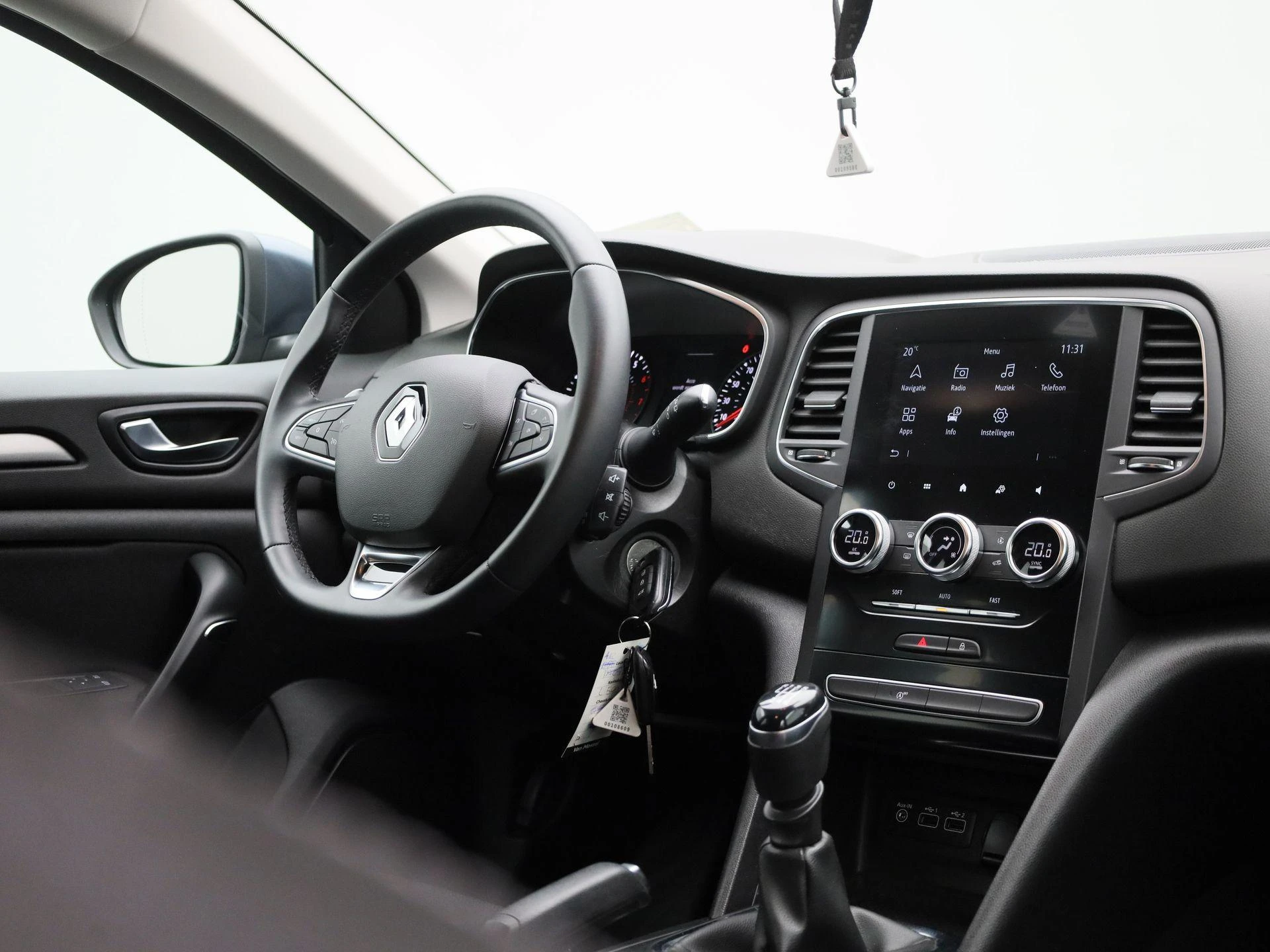 Renault-Mégane Estate-image-30
