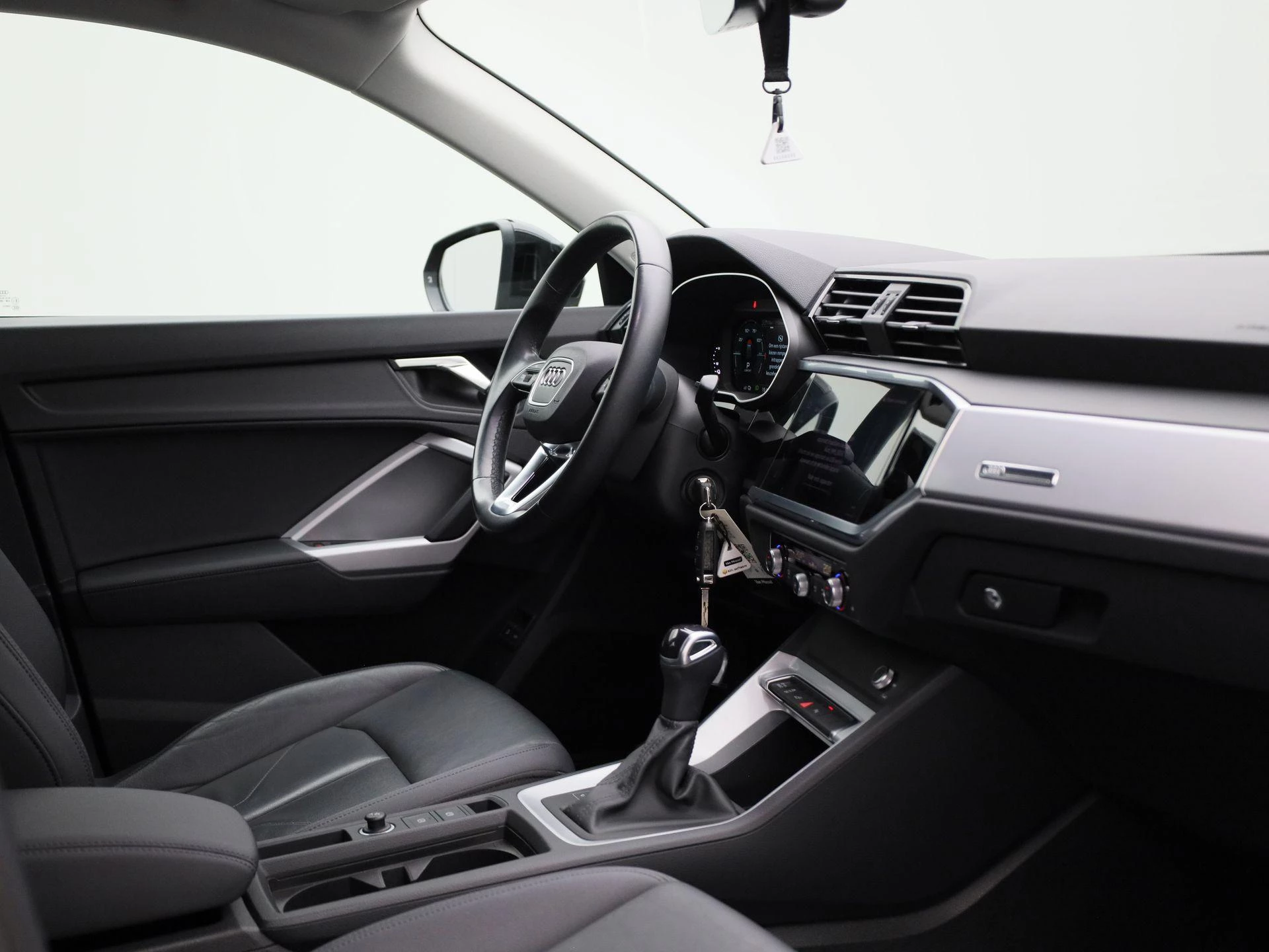 Audi-Q3-image-34