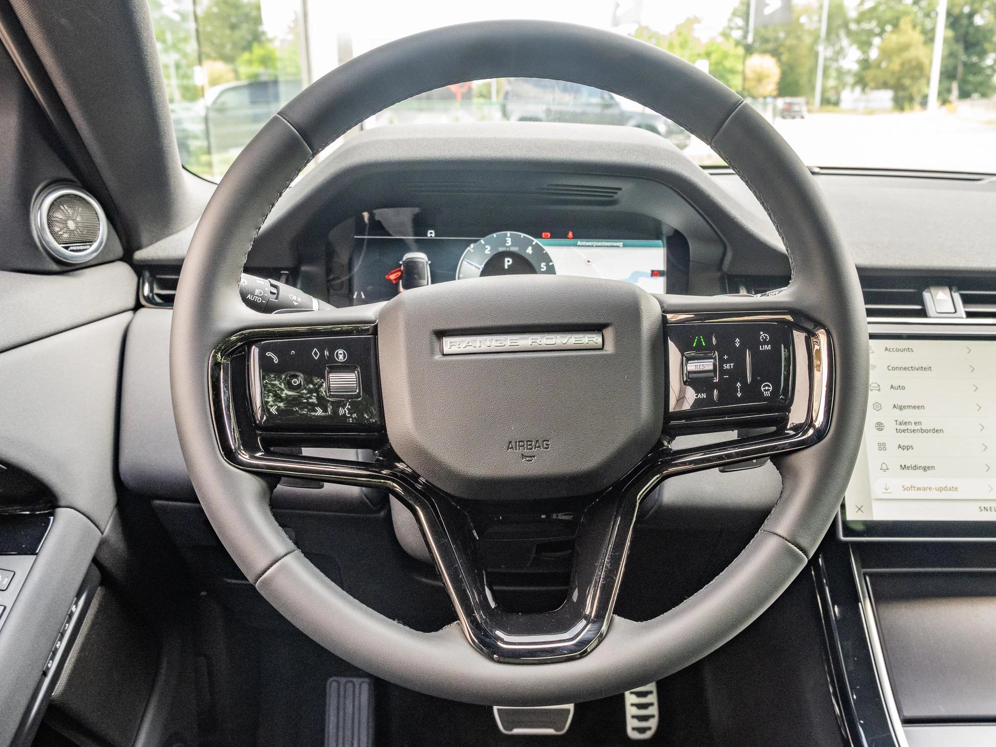 Land Rover Range Rover Evoque P270e Dynamic SE