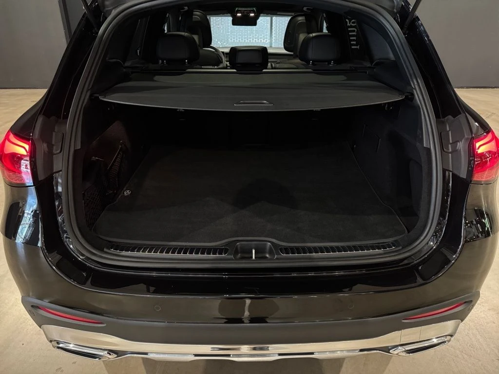 Mercedes-Benz-GLC 300 d-image-13