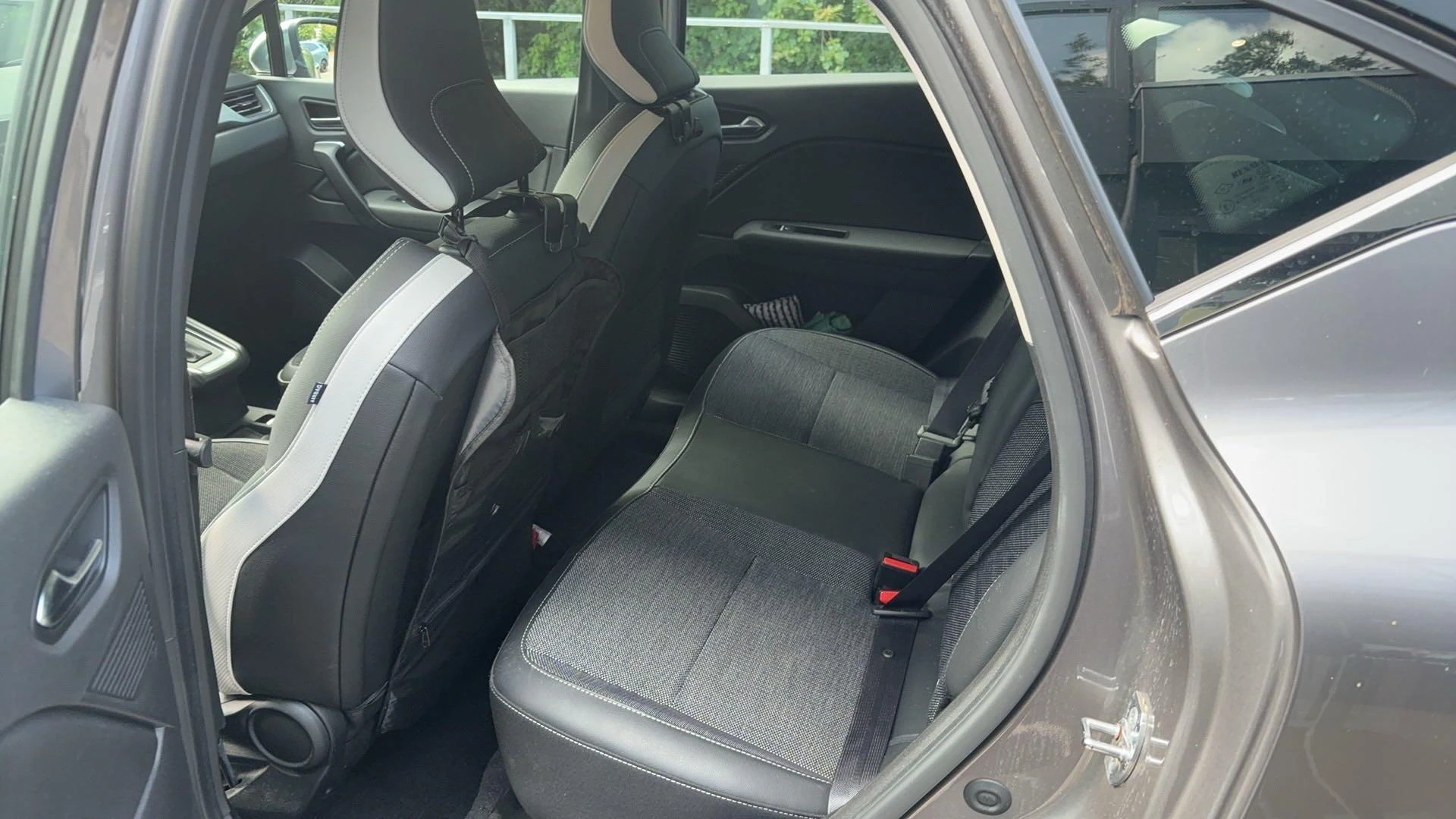 Renault-Captur-image-16