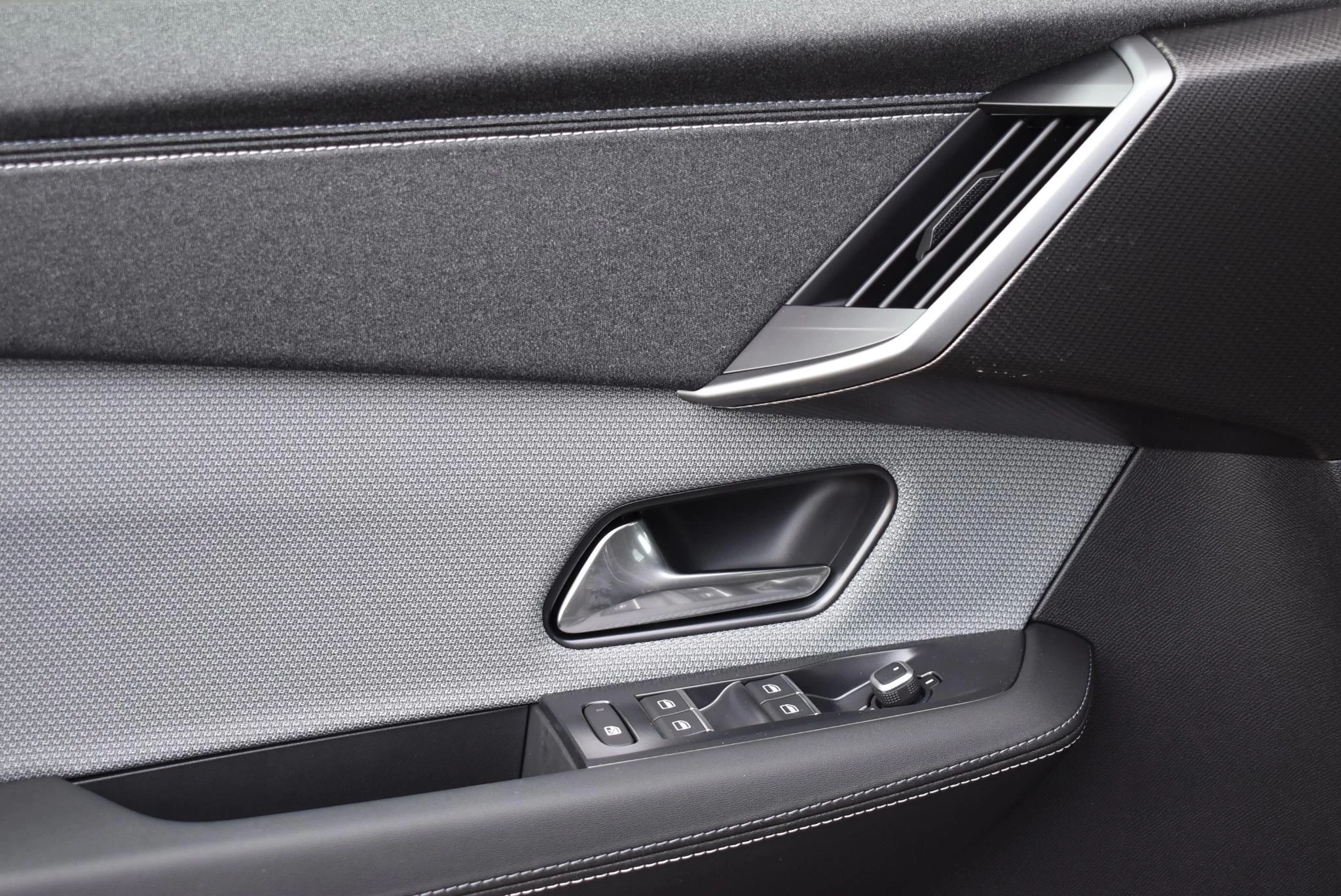 Opel-Grandland-image-15