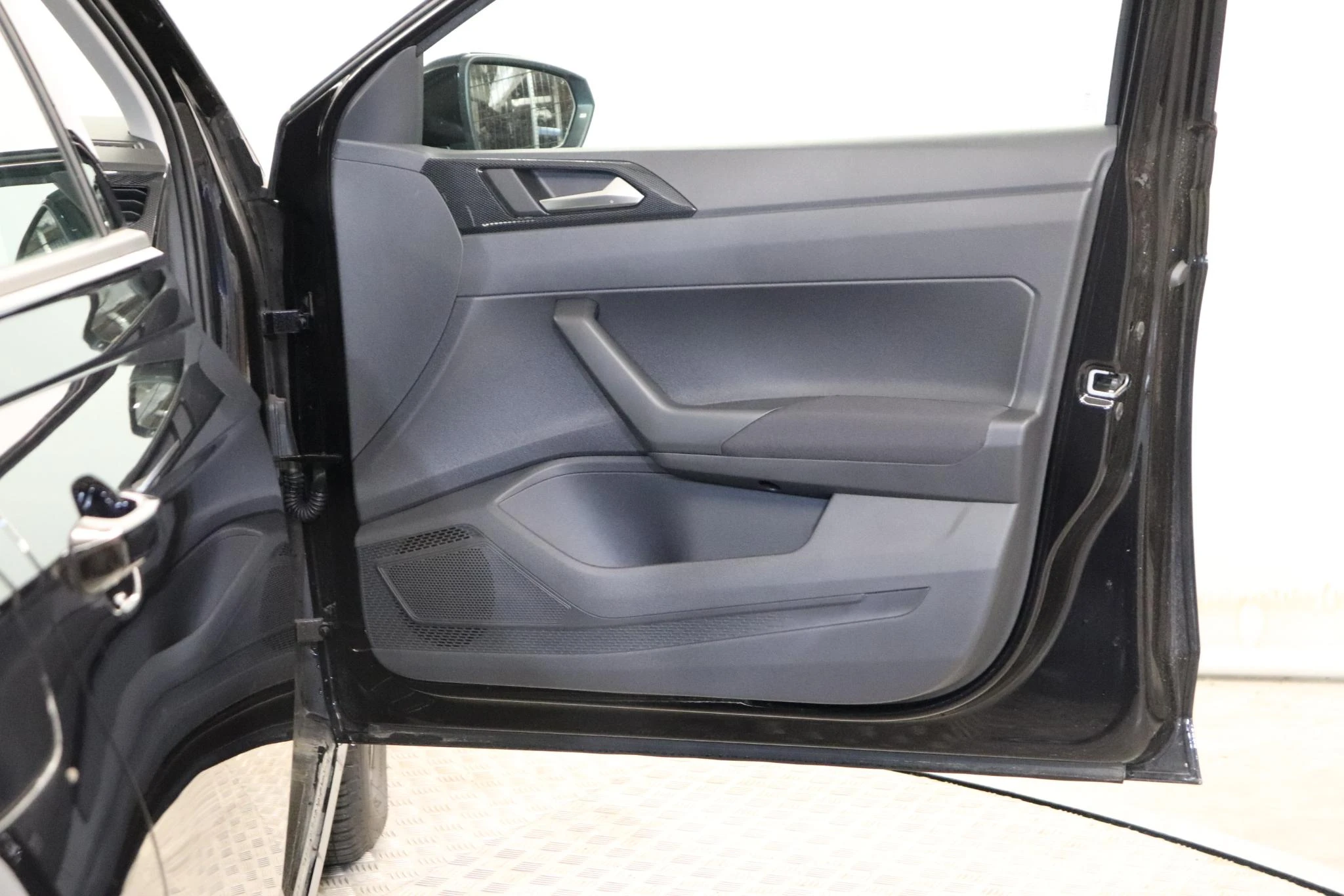 Volkswagen-Polo-image-15