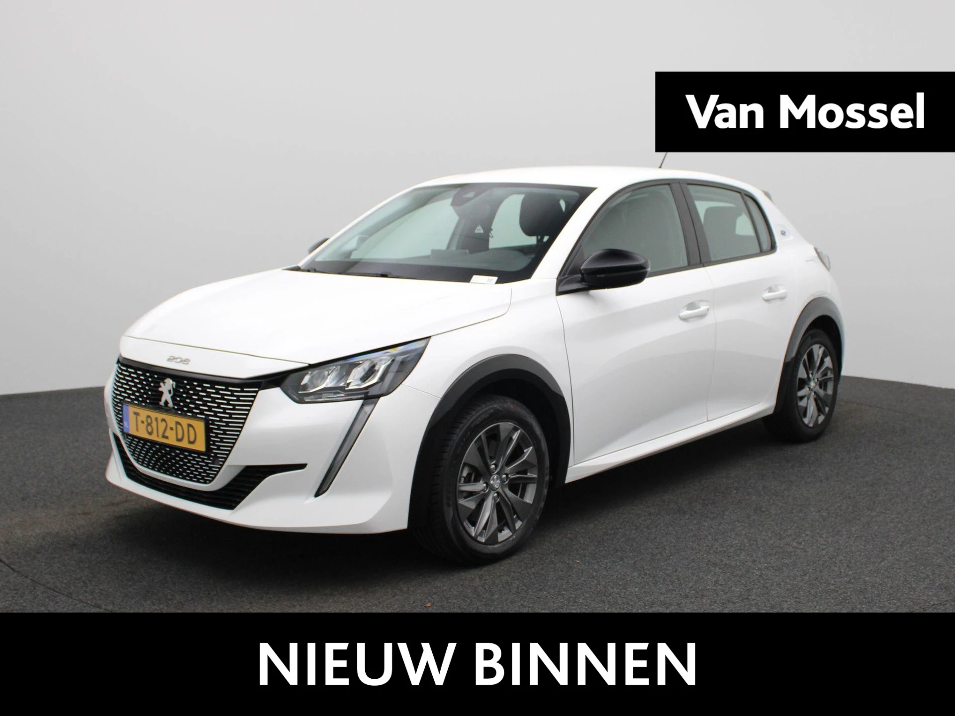 Peugeot-e-208-image-0