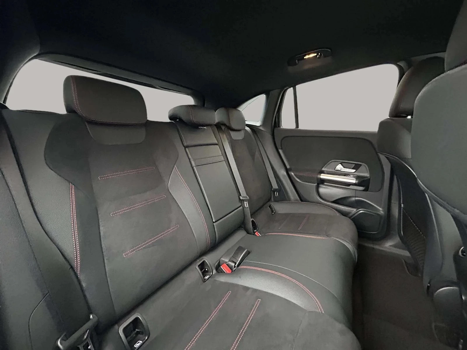 Mercedes-Benz-EQA-image-14