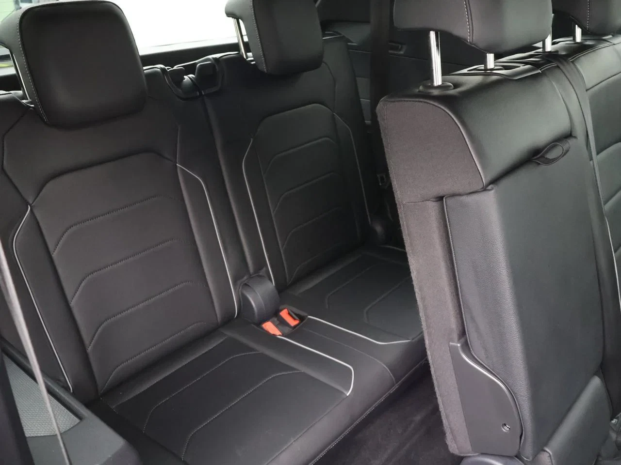 Volkswagen-Tiguan Allspace-image-8