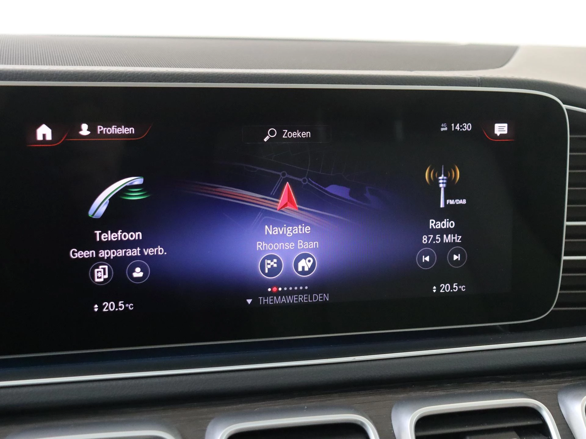 Mercedes-Benz-GLE-image-19