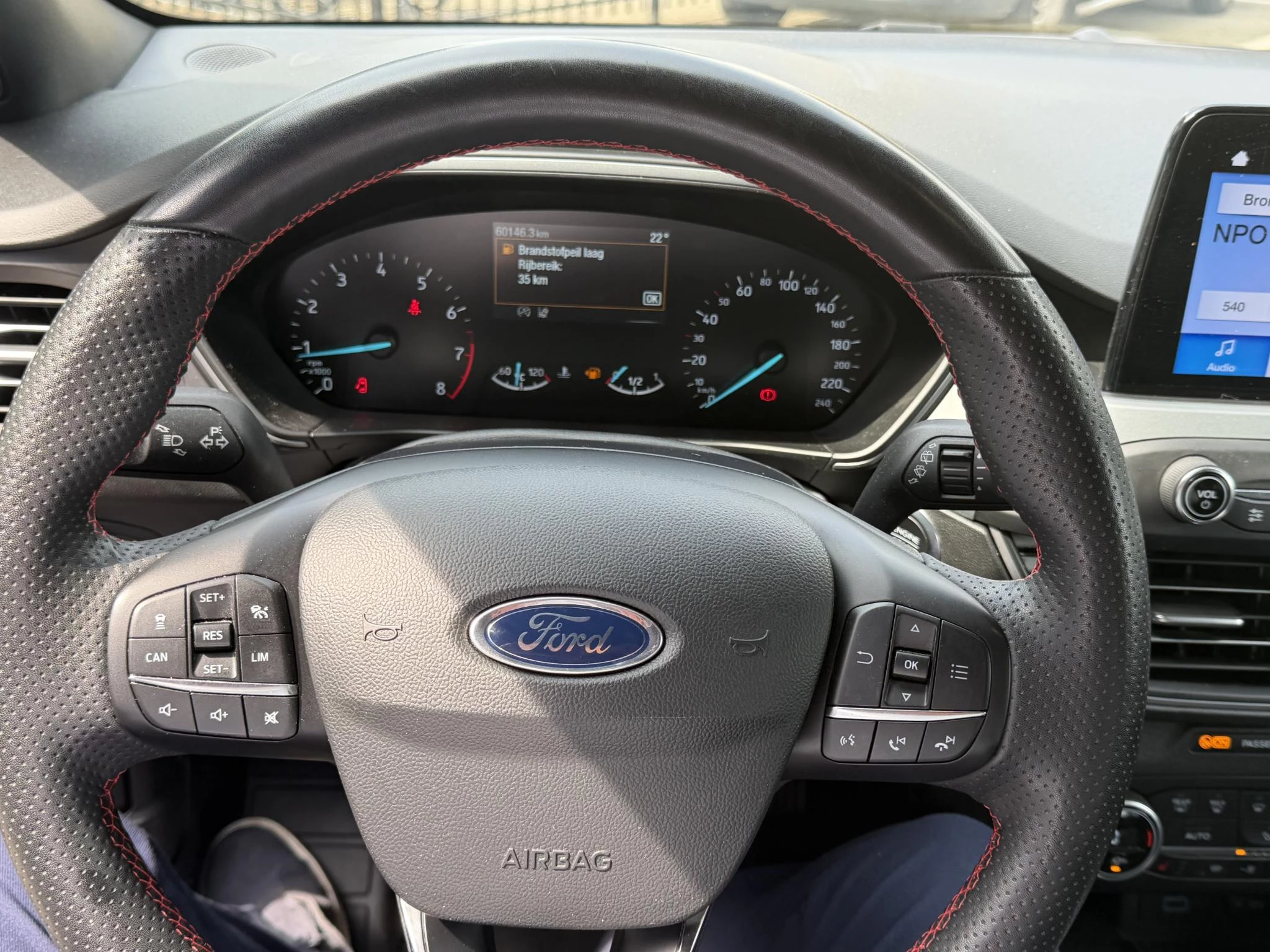 Ford Focus Wagon 1.0 EcoBoost Hybrid ST Line