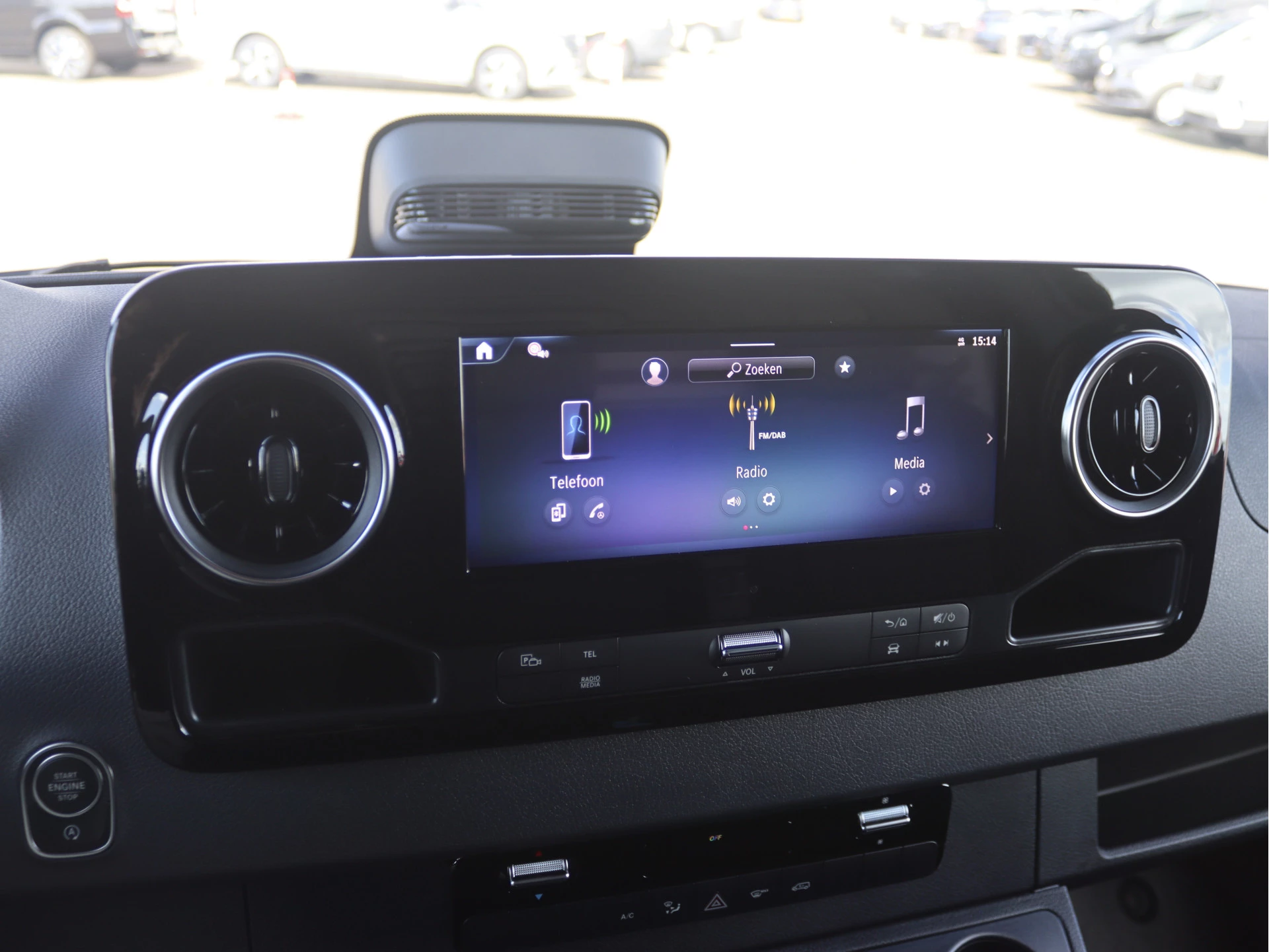 Mercedes-Benz-Sprinter-image-7