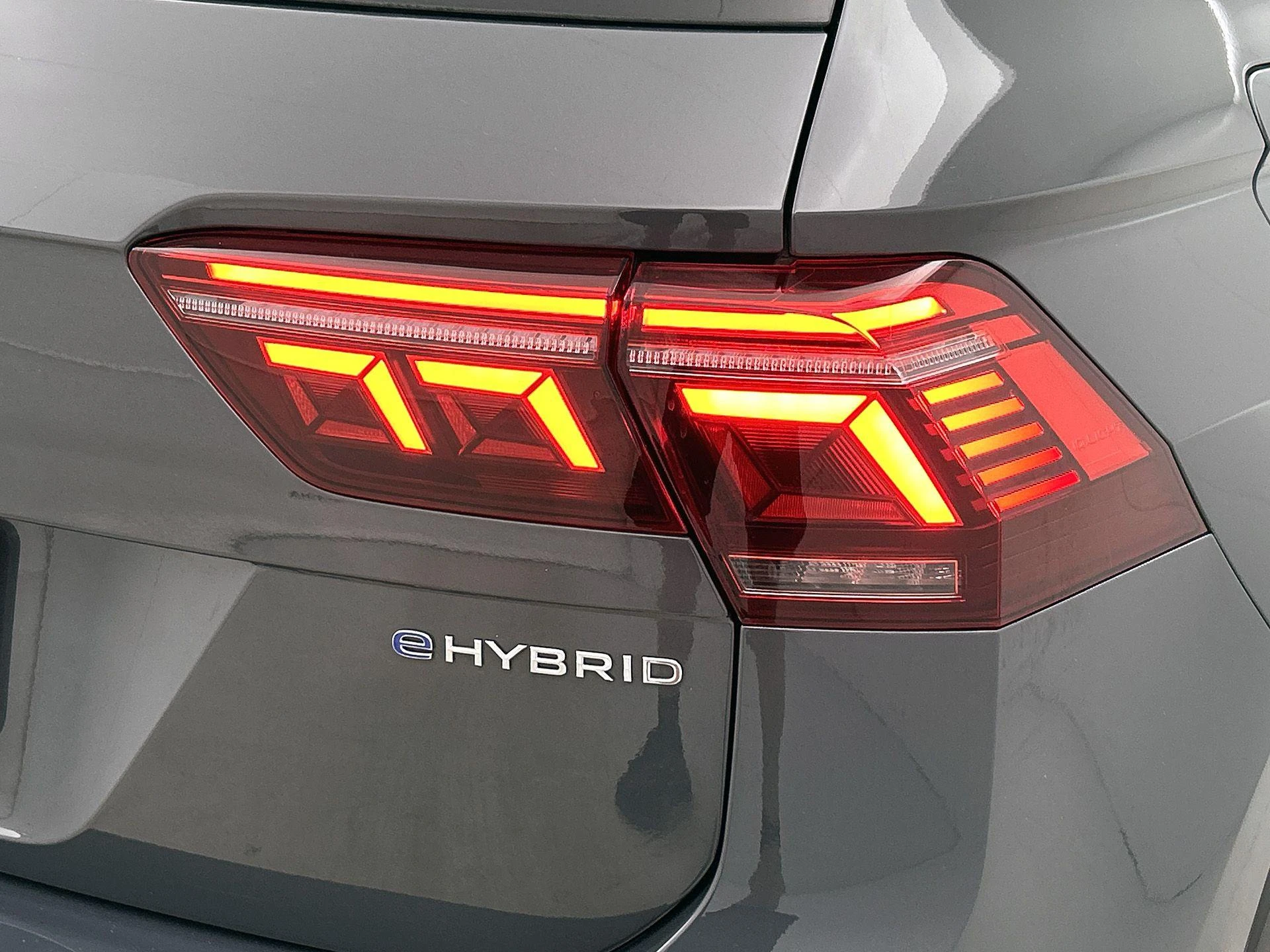 Volkswagen-Tiguan-image-23
