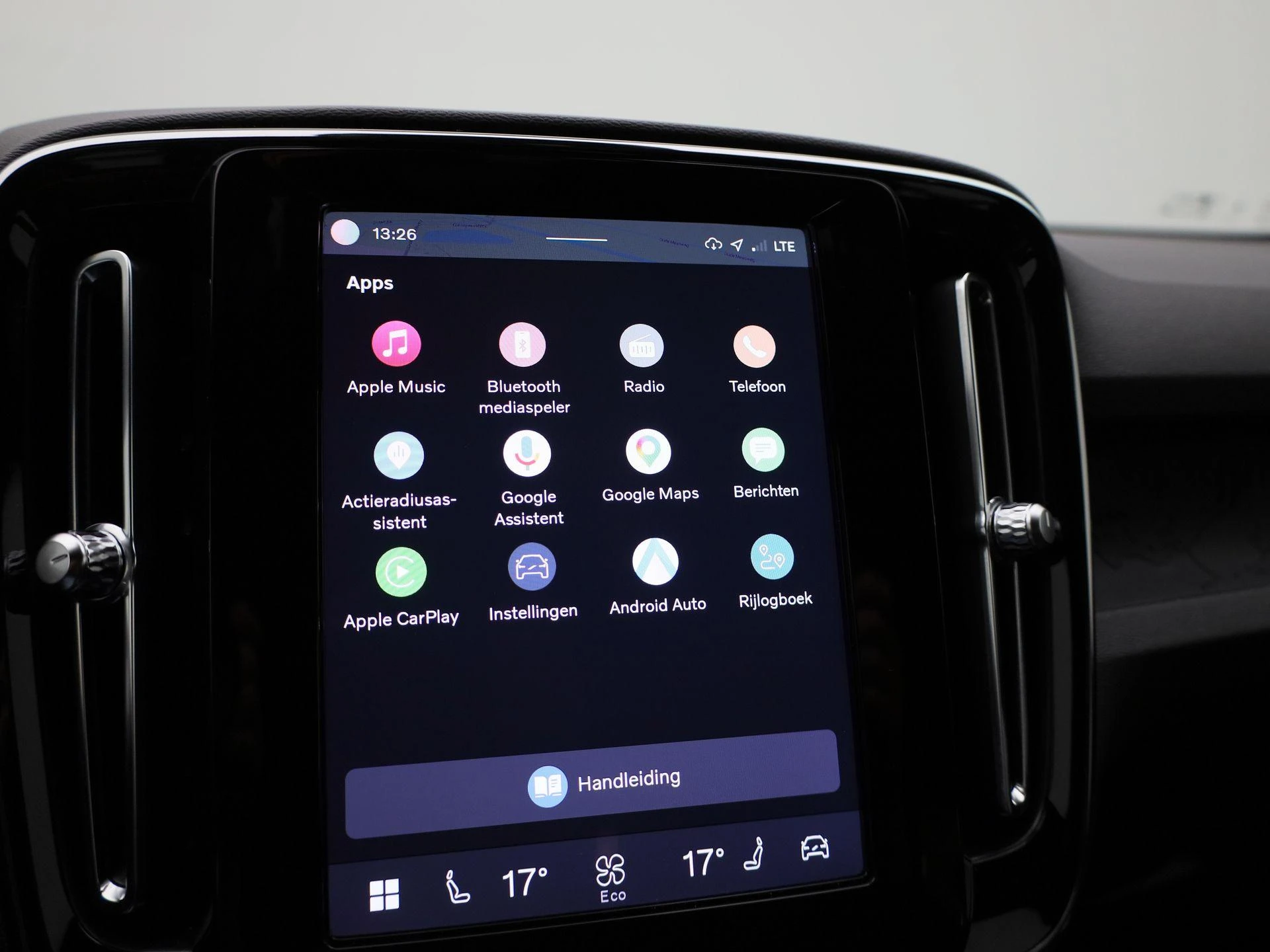 Volvo-XC40-image-18