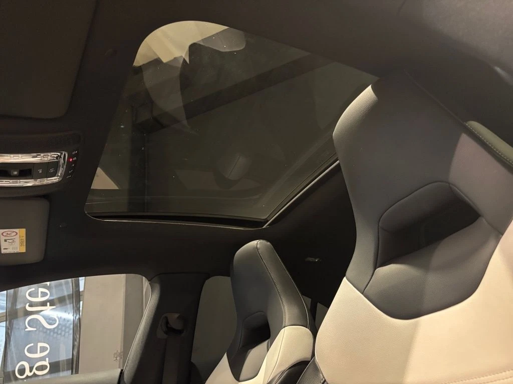 Mercedes-Benz-CLA 220-image-17