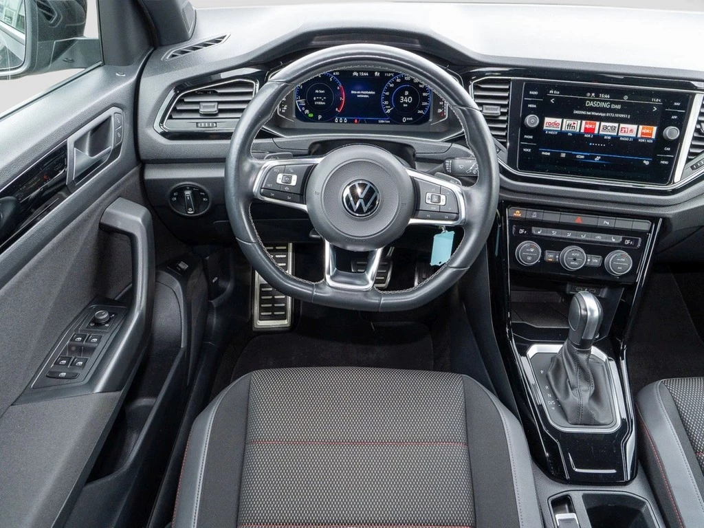 Volkswagen-T-Roc-image-14
