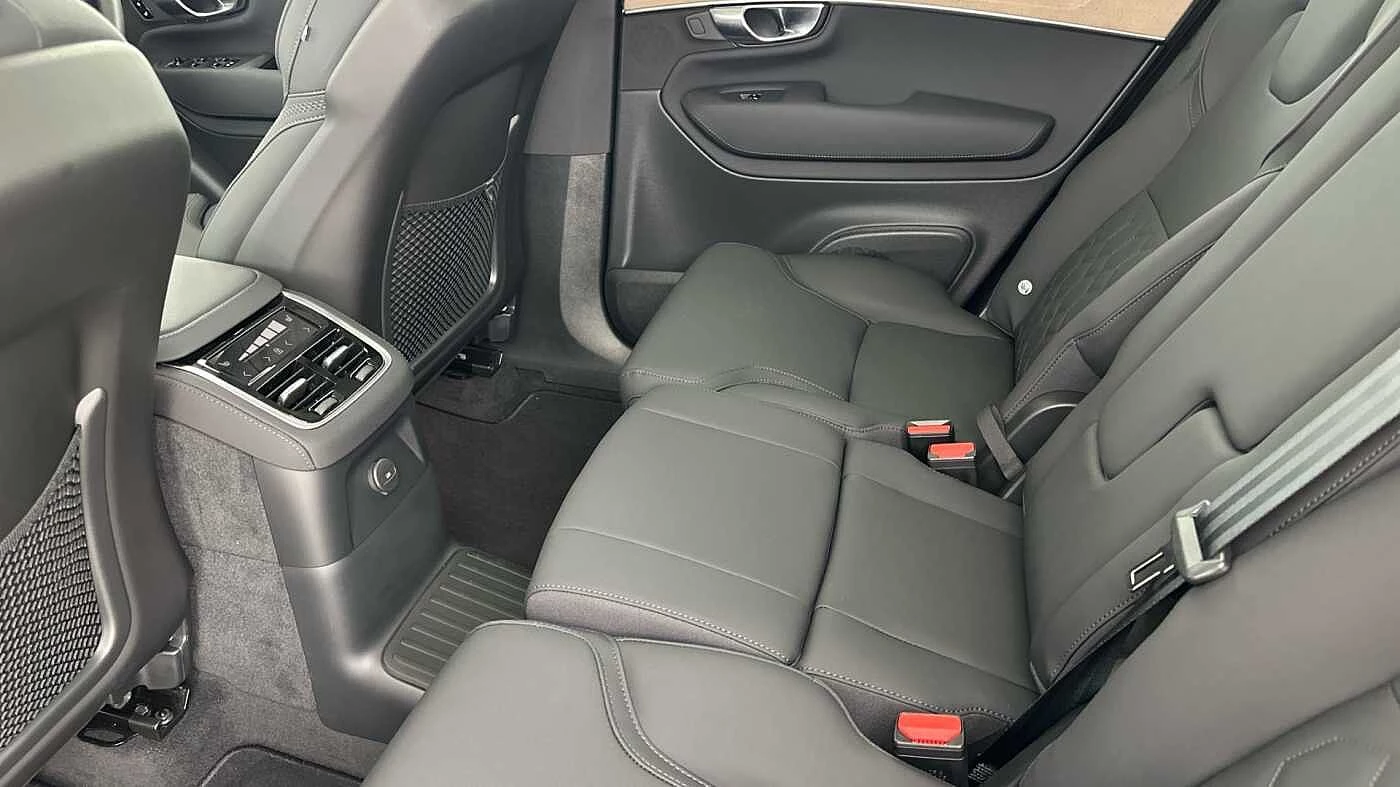 Volvo-XC90-image-12