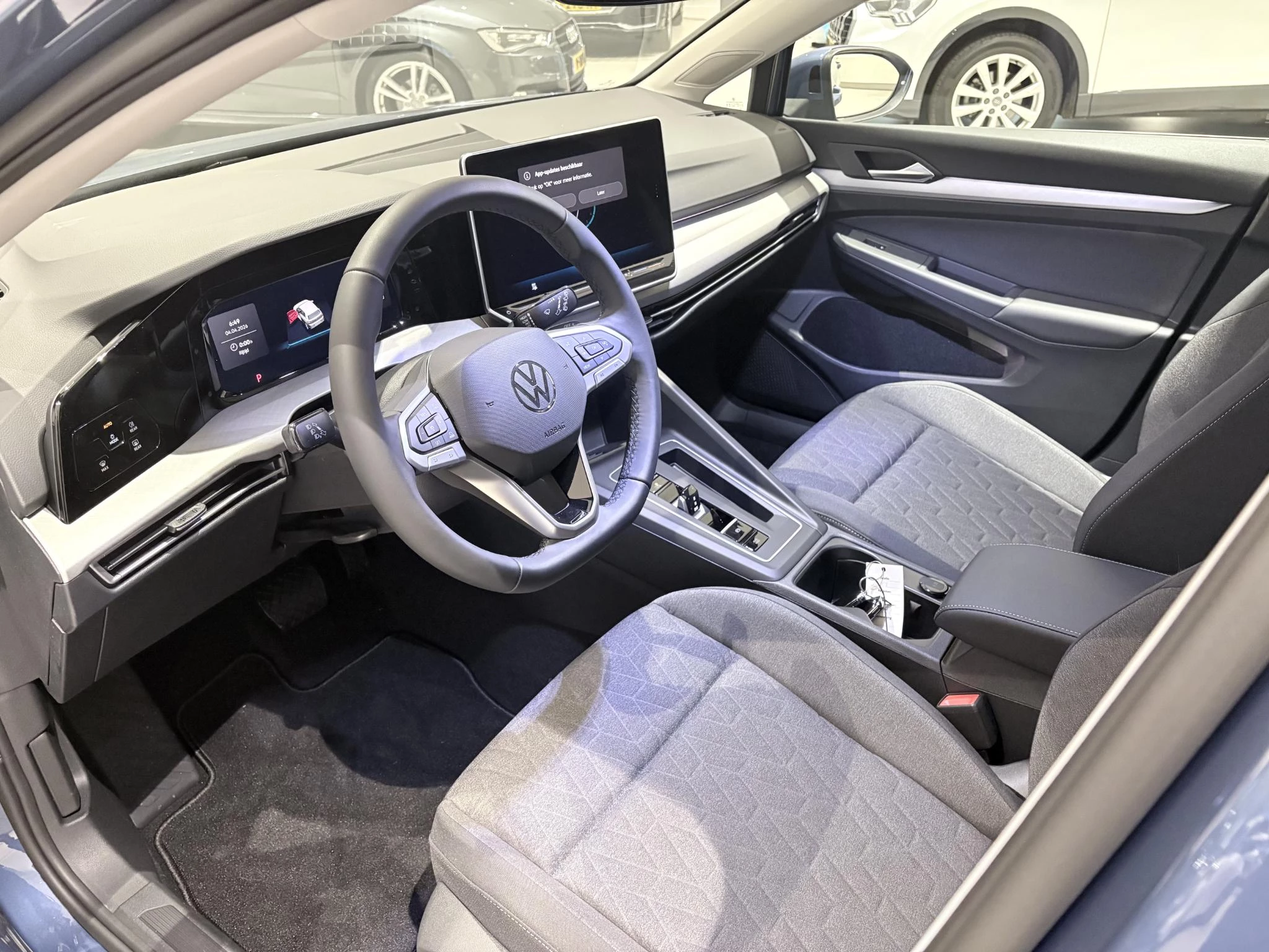 Volkswagen-Golf-image-9