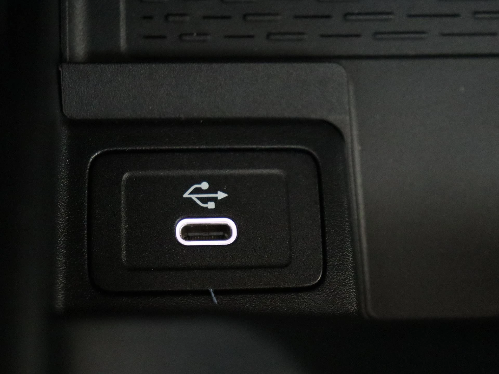 Mercedes-Benz-A-Klasse-image-24