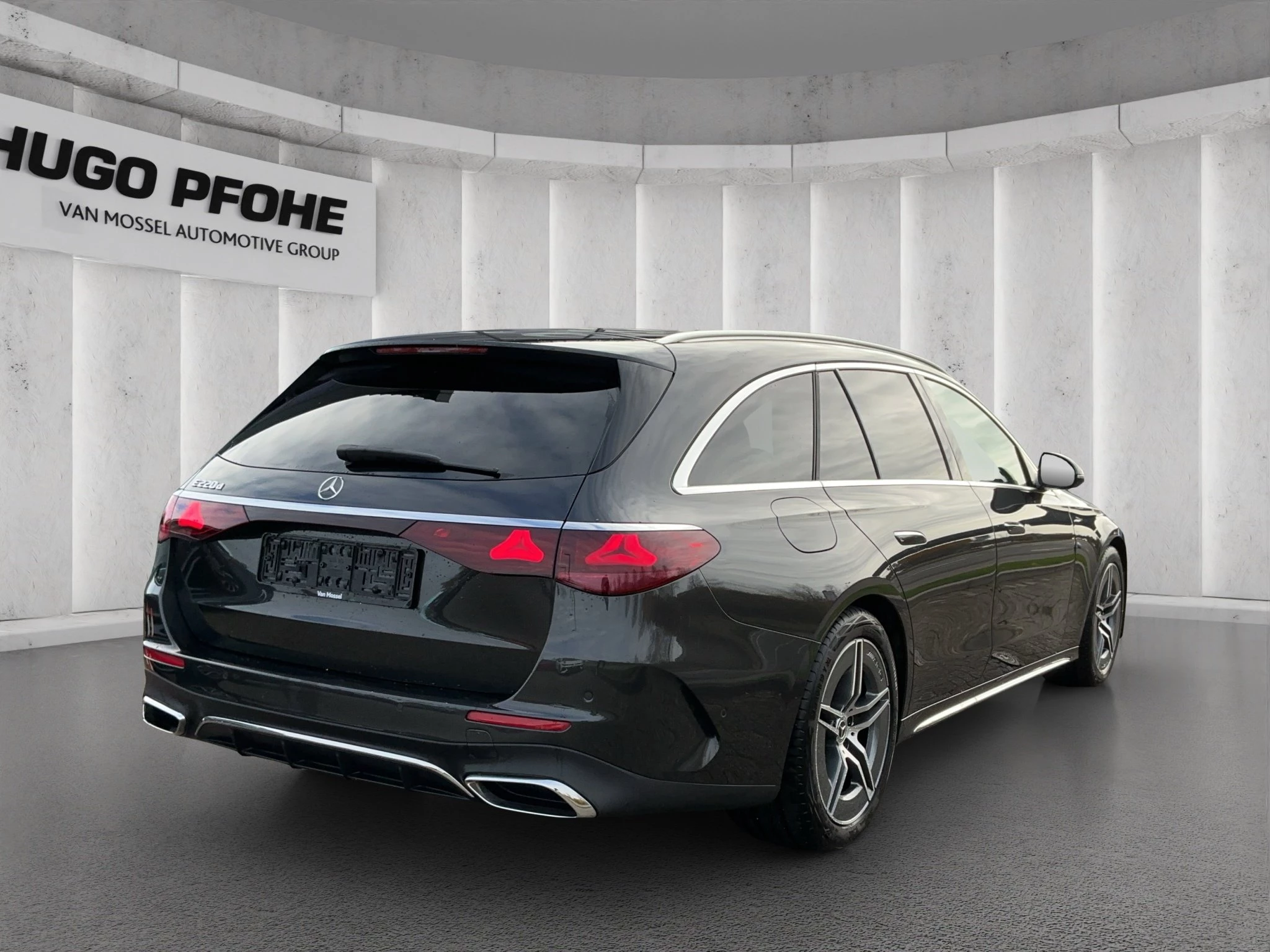 Mercedes-Benz-E-Klasse-image-4