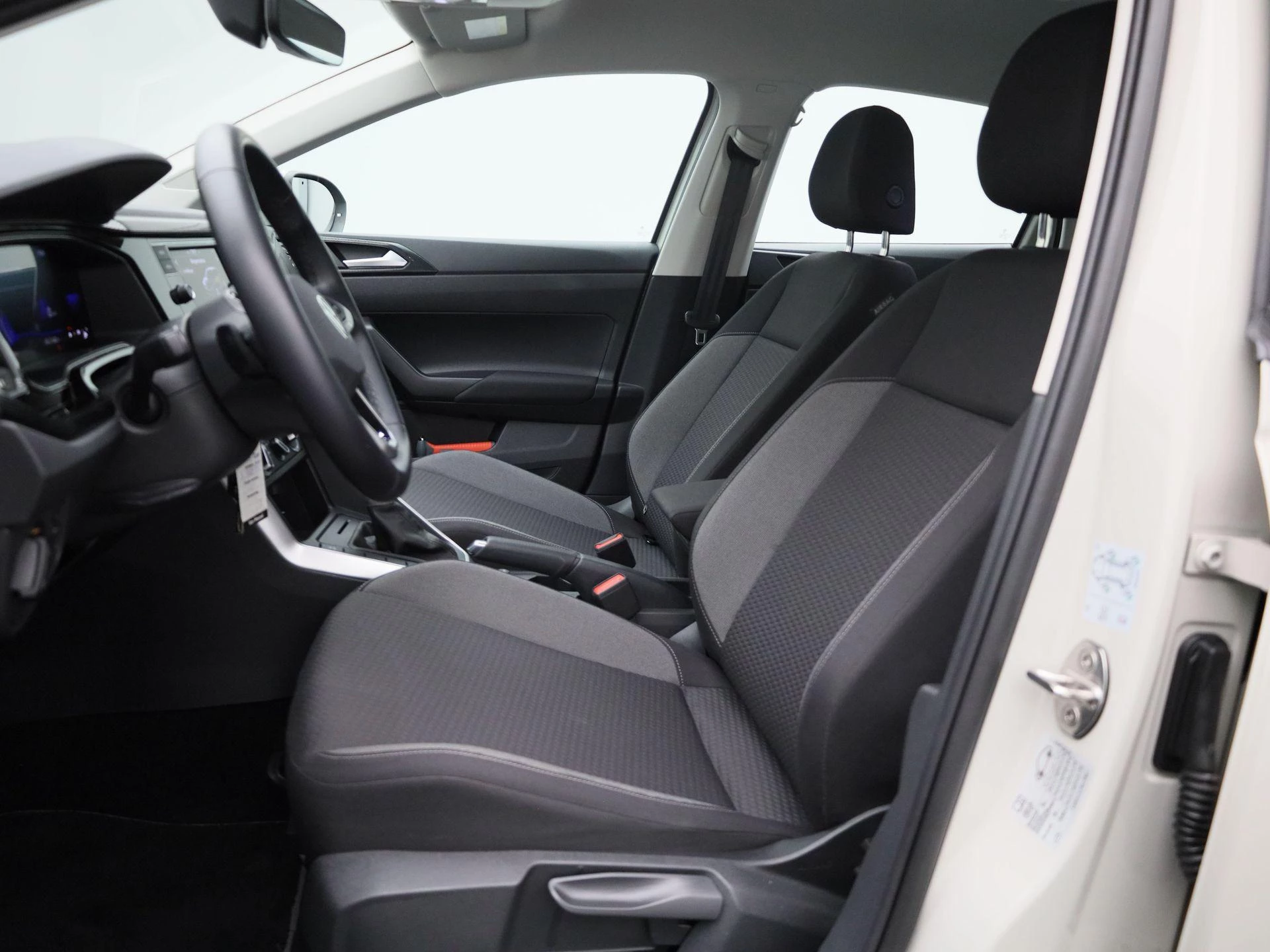 Volkswagen-Taigo-image-7