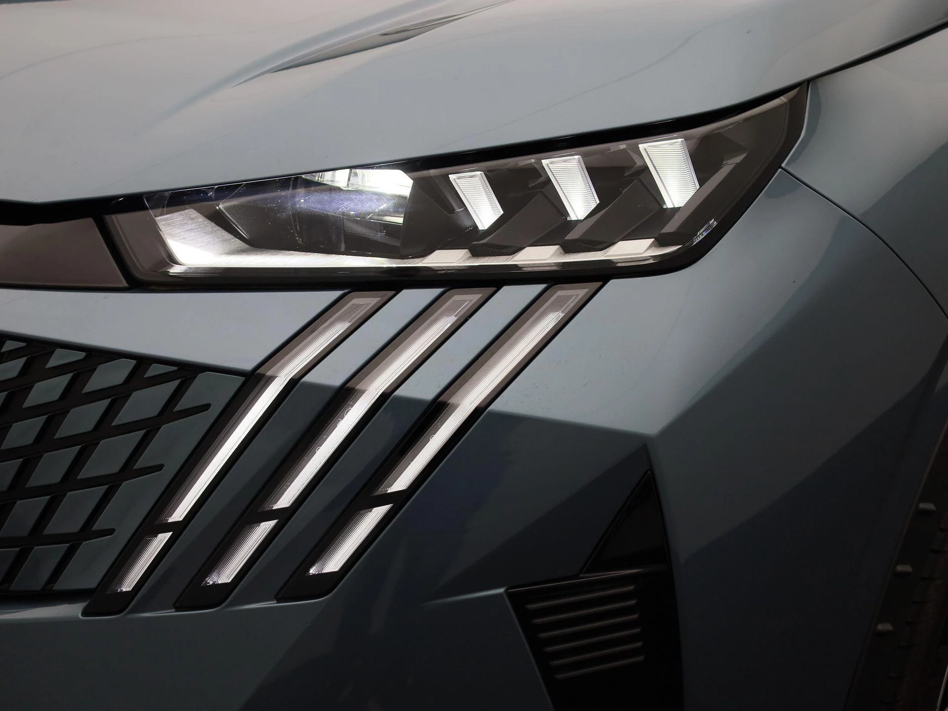 Peugeot 3008 1.2 HYBRID 145 e-DSC6 GT