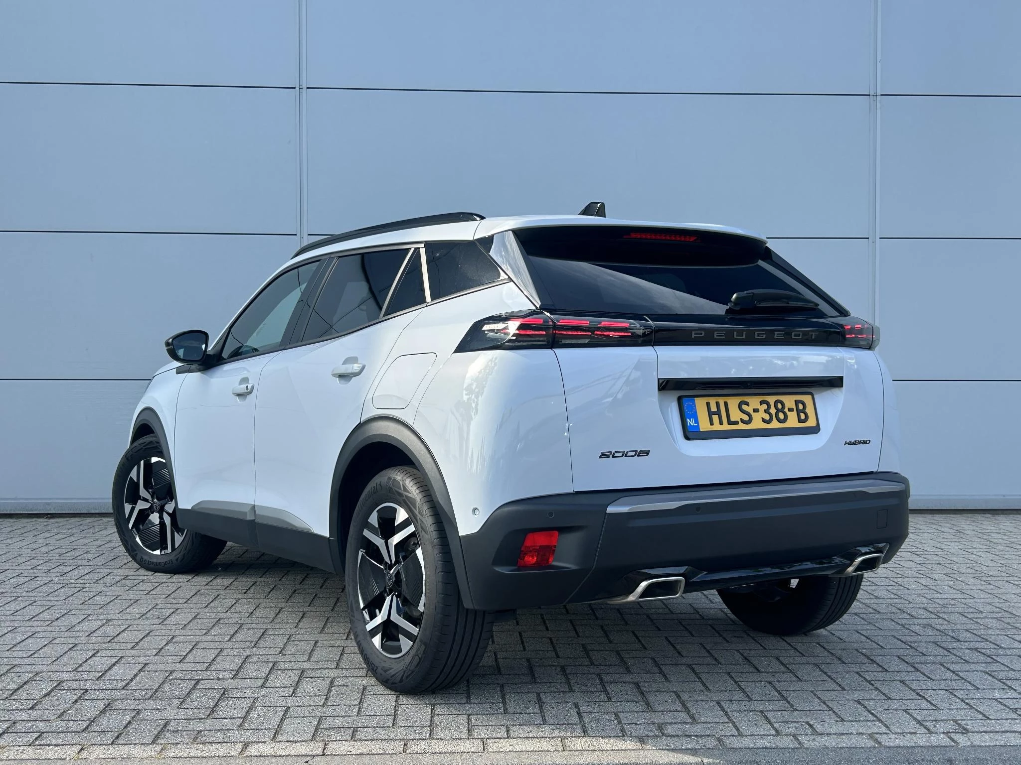 Peugeot 2008 1.2 Hybrid 145 Allure