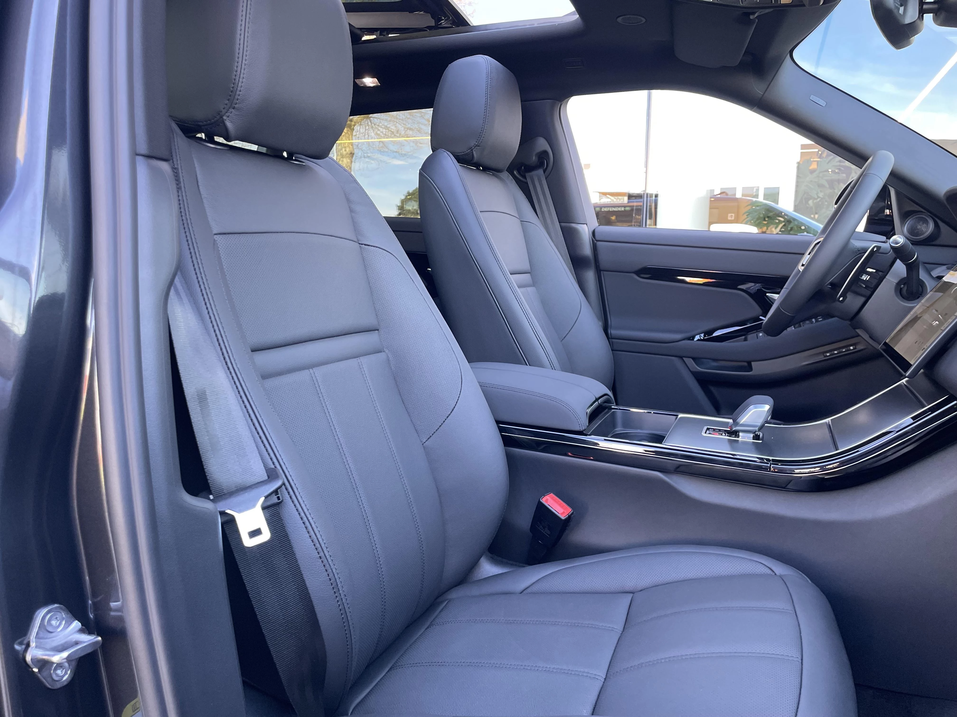 Land Rover Range Rover Evoque P160 S FWD Auto. 26.5MY