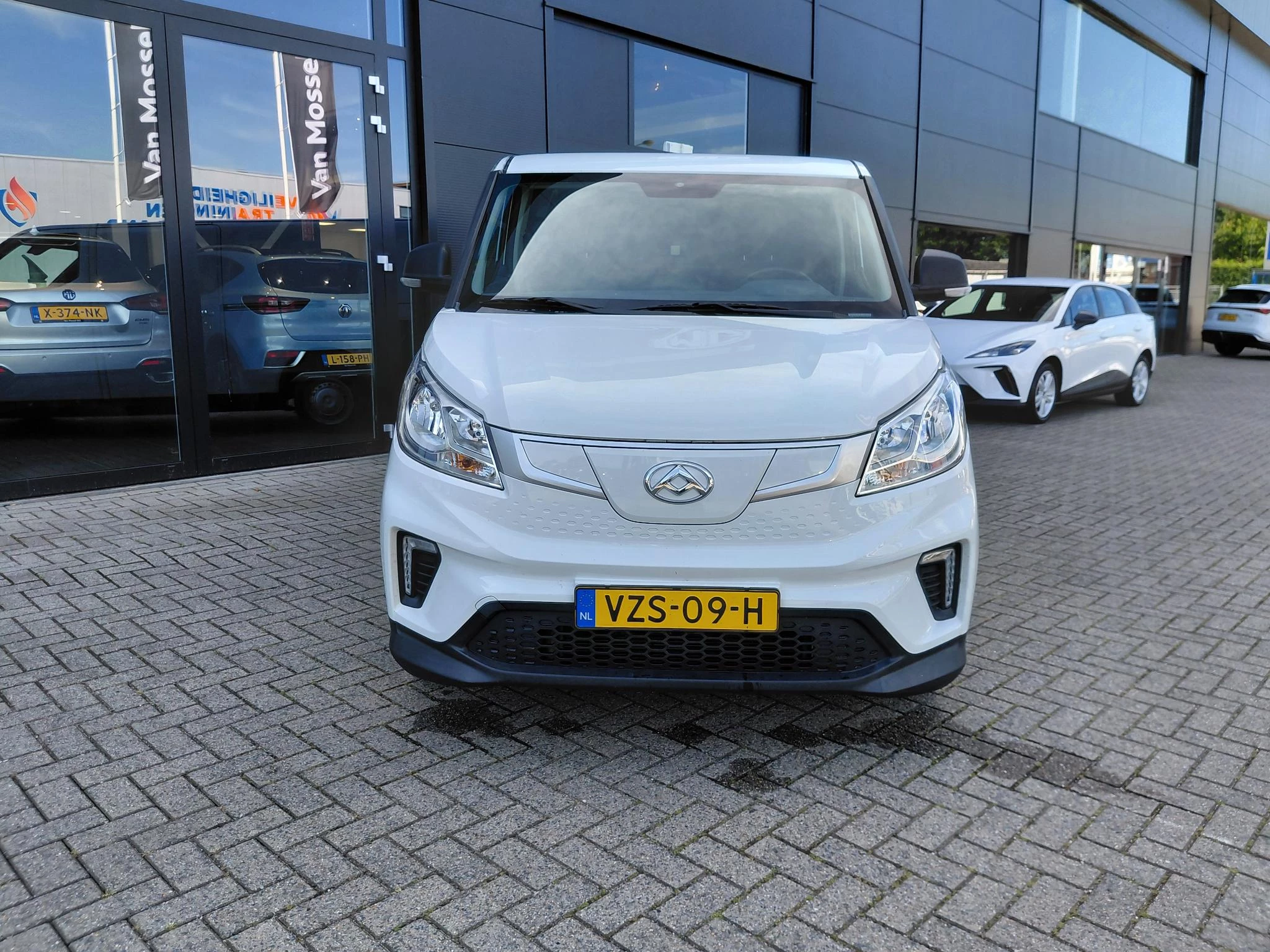 Maxus eDeliver3 L2 50 kWh