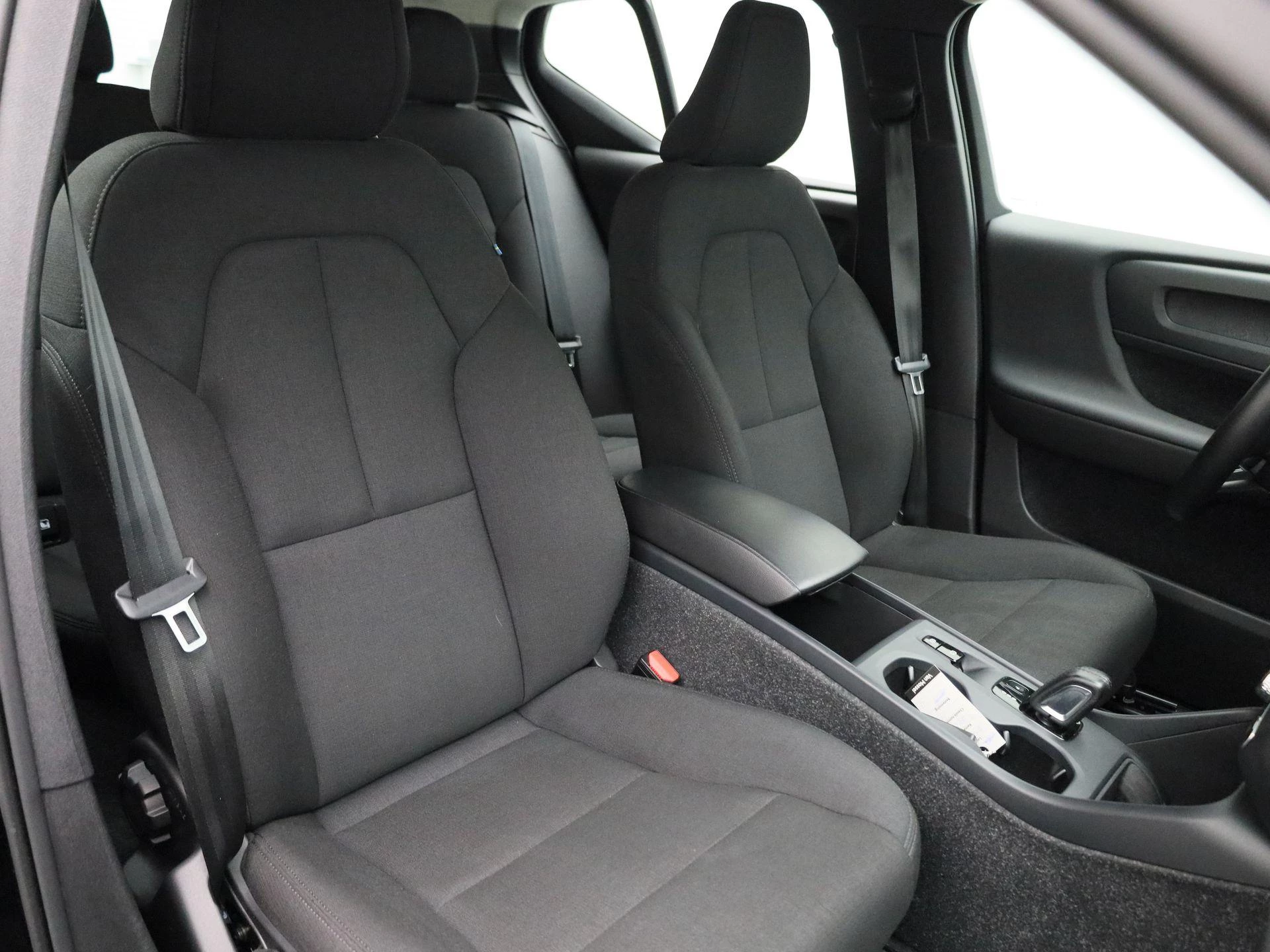 Volvo-XC40-image-32
