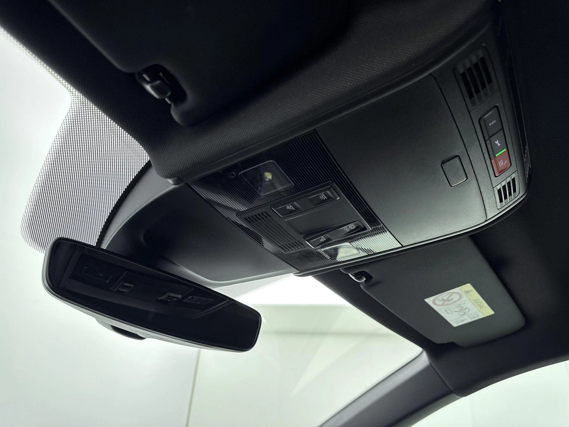 Volkswagen Taigo 1.0 TSI R-Line Business