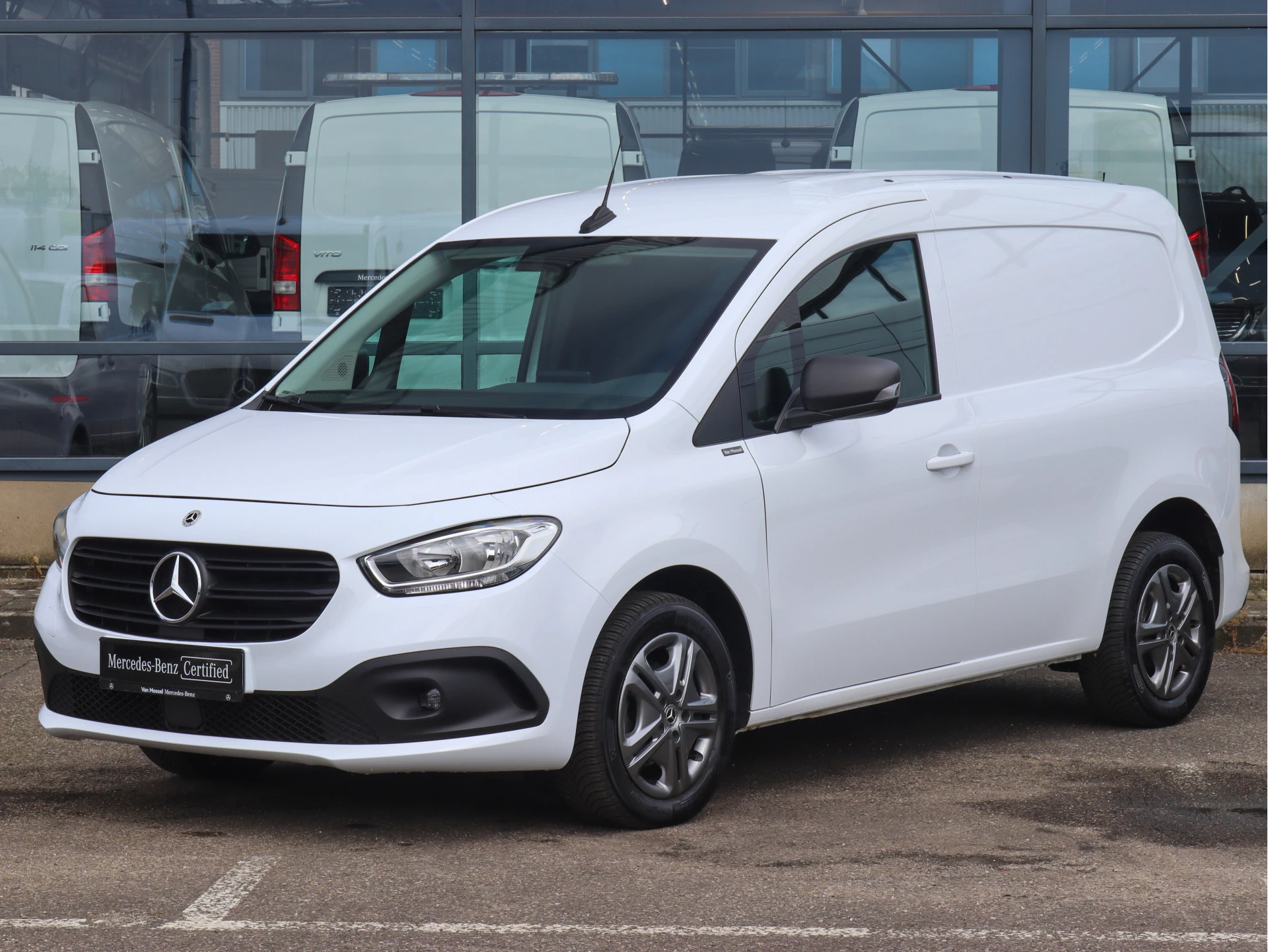 Mercedes-Benz-Citan-image-1
