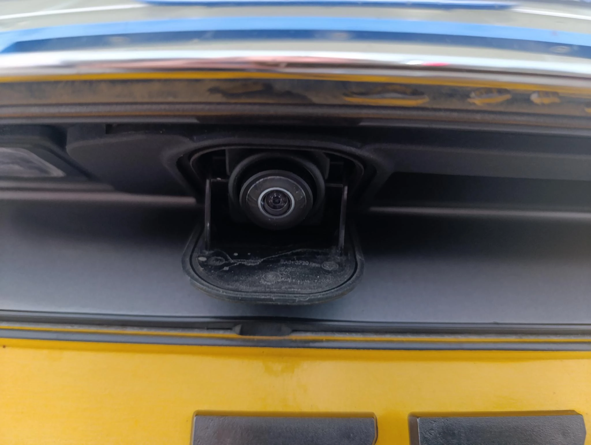 Mercedes-Benz-GLA-image-8