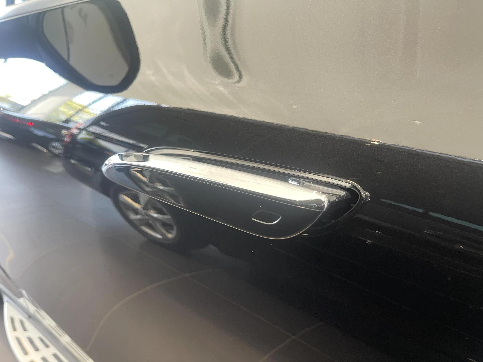 Mercedes-Benz-EQE-image-13