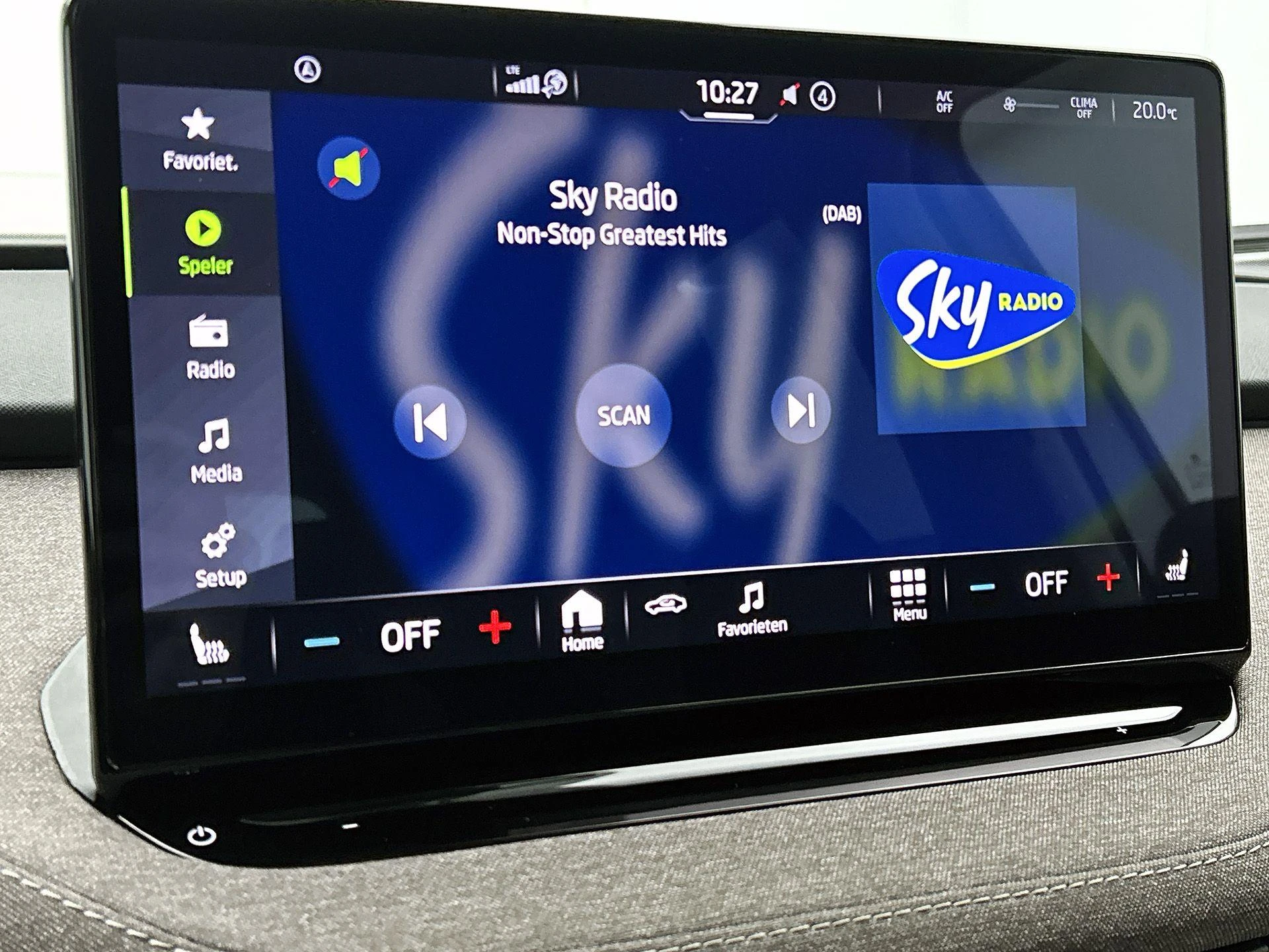 Škoda-Enyaq iV-image-6