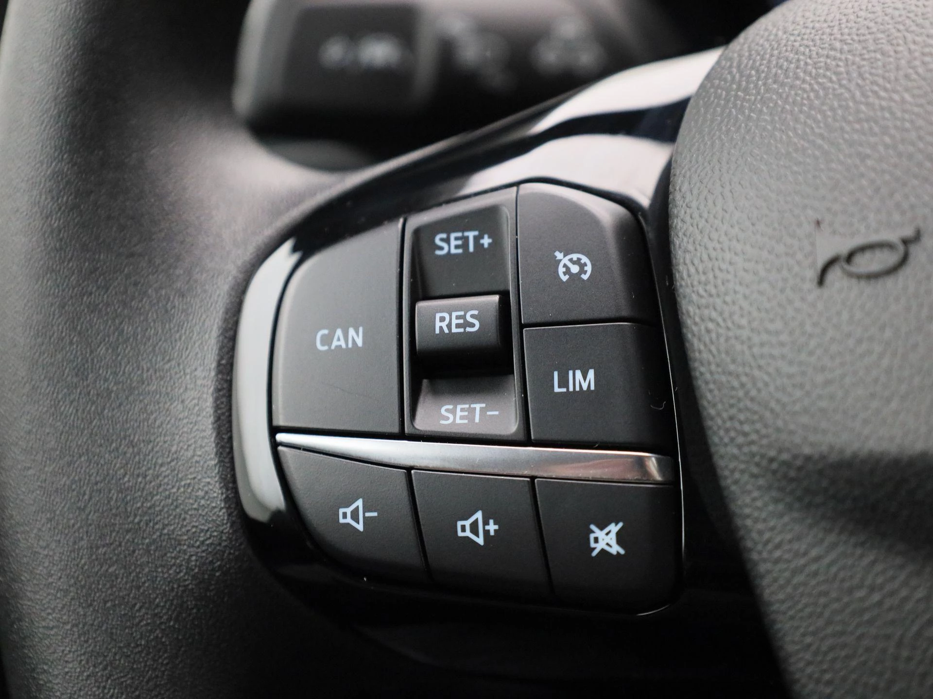 Ford Fiesta 1.0i EcoBoost MHEV 92kW Connected