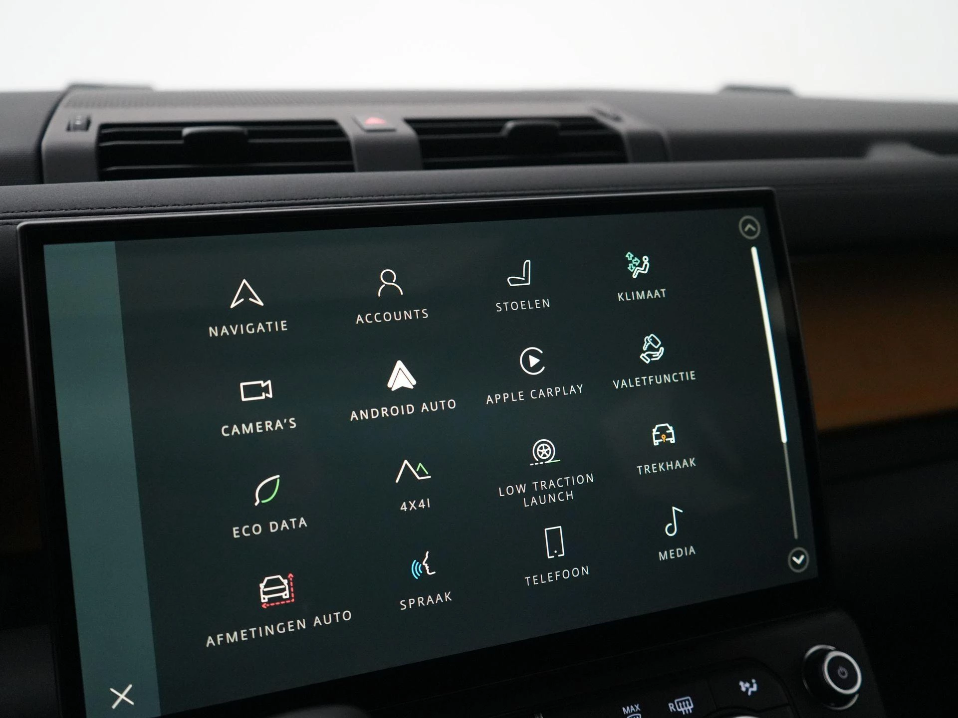 Land Rover-Defender-image-23