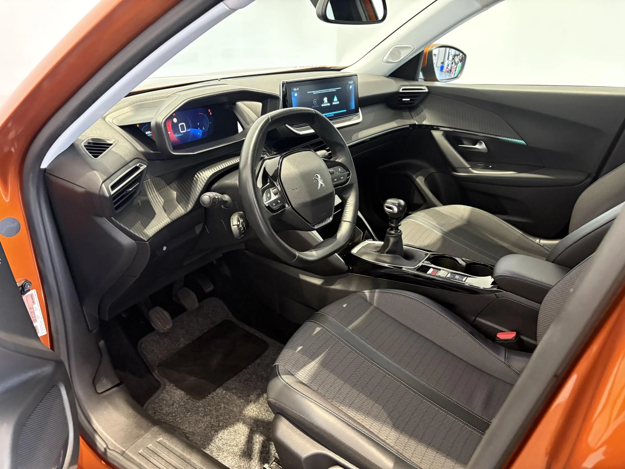 Peugeot-2008-image-10