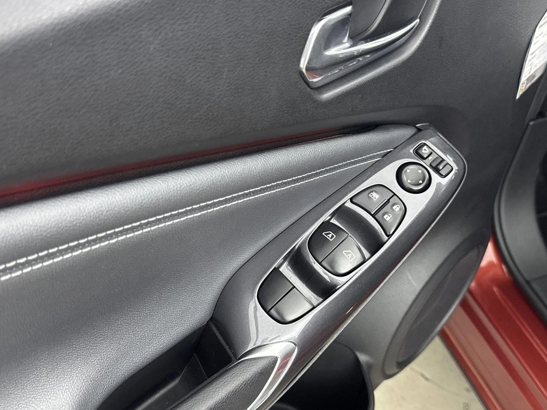 Nissan Juke 1.0 DIG-T N-Connecta 117PK
