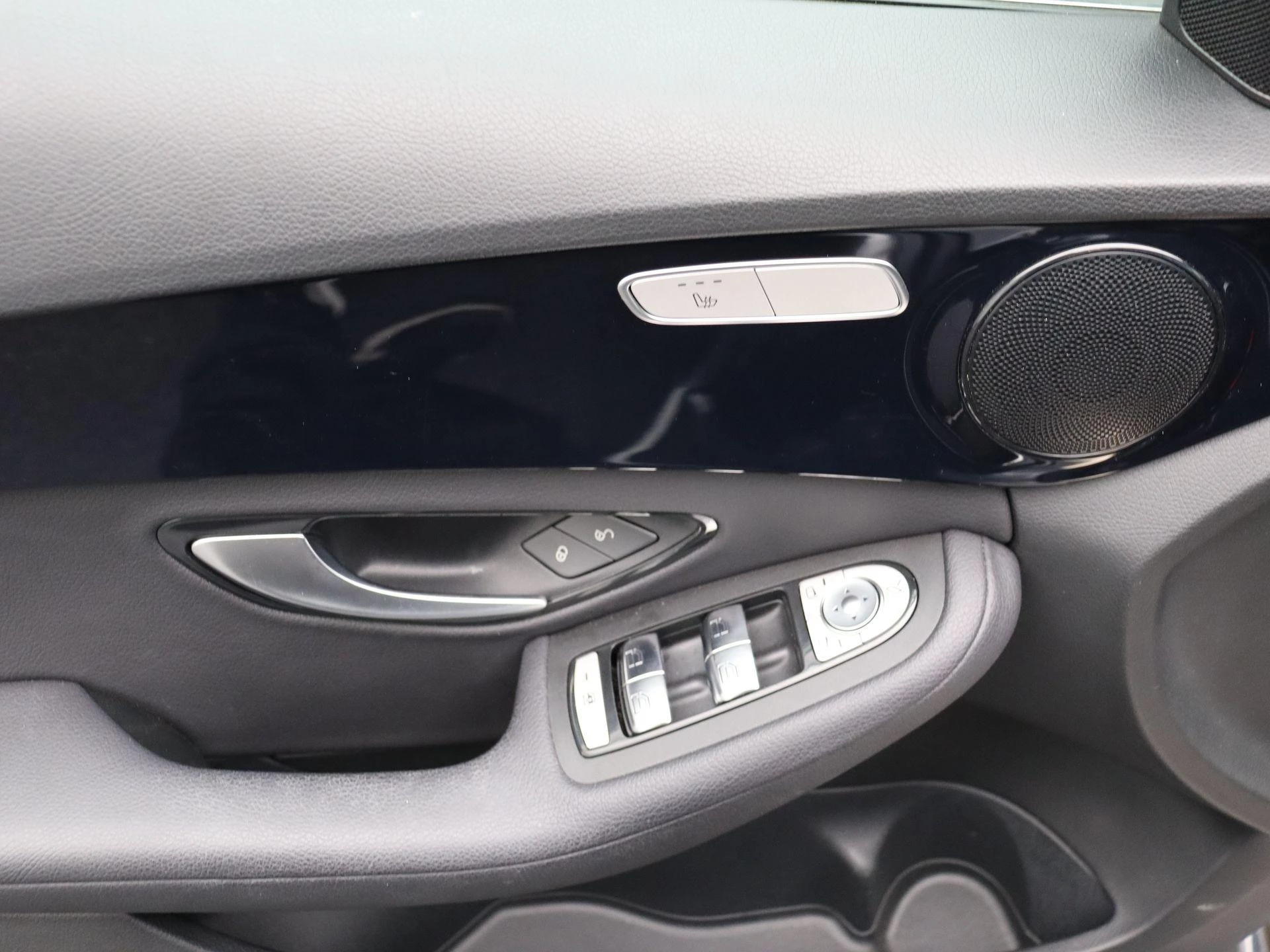 Mercedes-Benz Classe C 200 d Sedan + CAMERA + LED + SENSOREN +