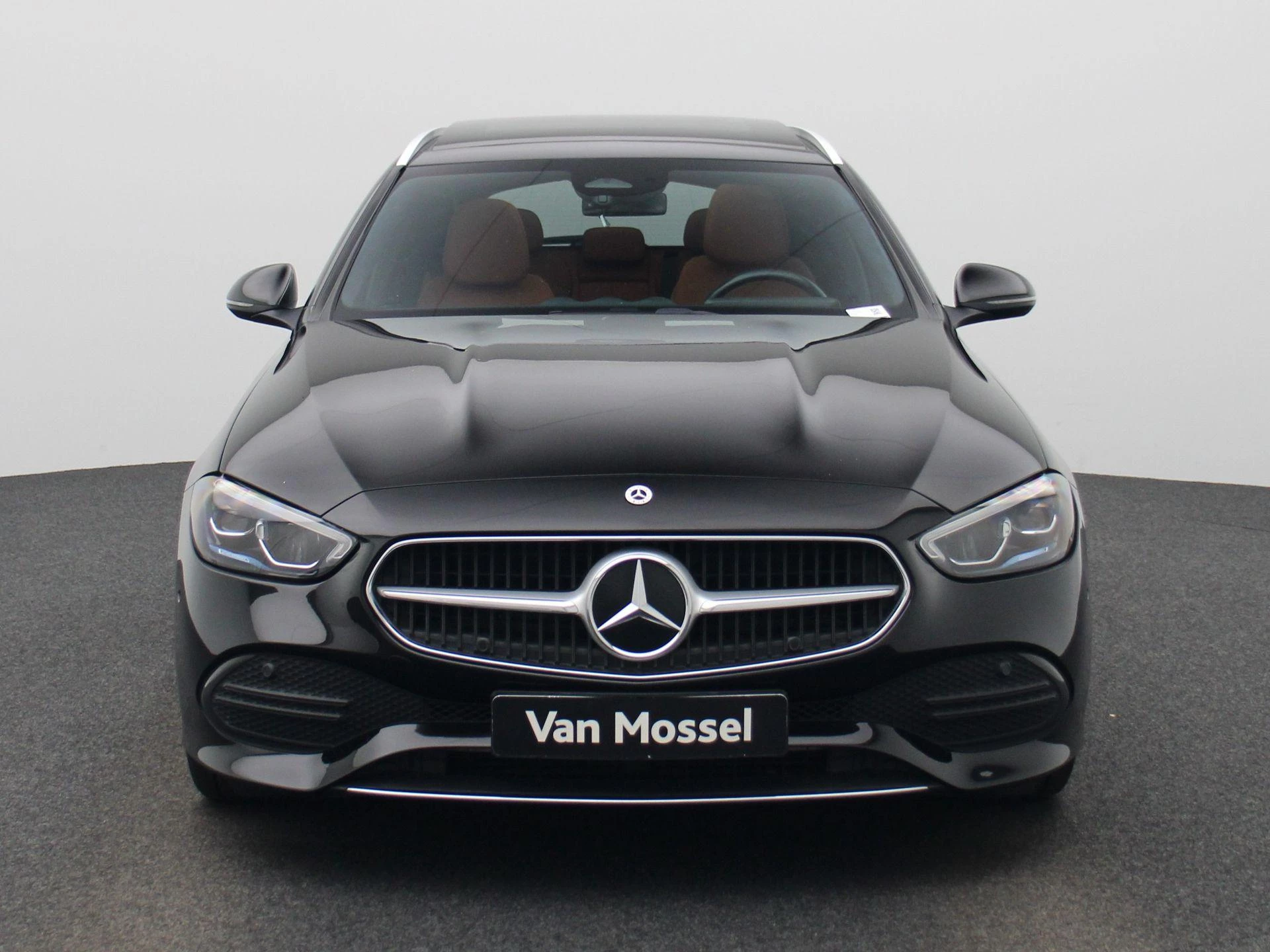 Mercedes-Benz-C-Klasse-image-2