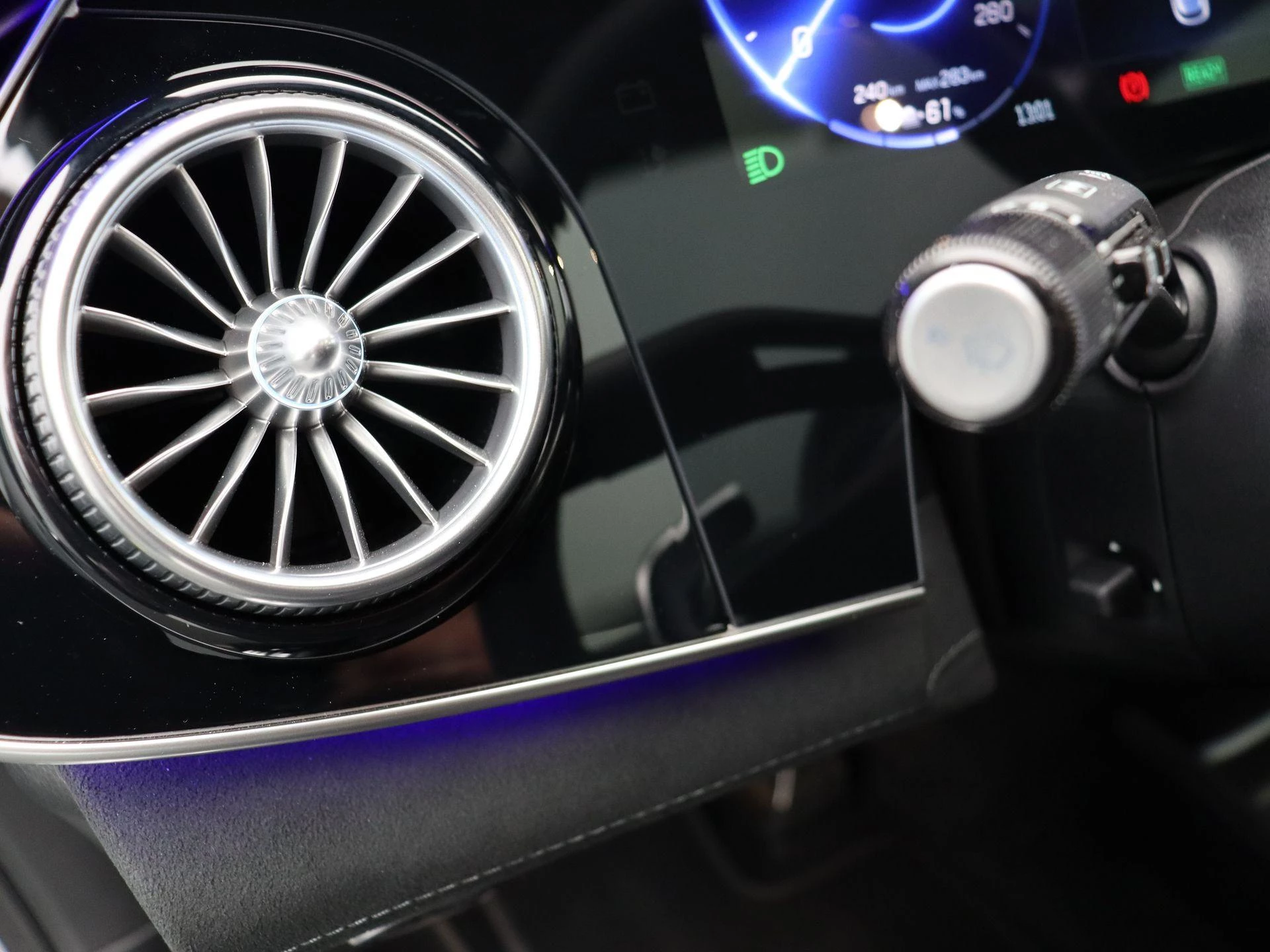 Mercedes-Benz EQE SUV 43 4MATIC Night Edition + NAPPA + PANO DAK + DIGITAL LIGHT + HYPERSCREEN +