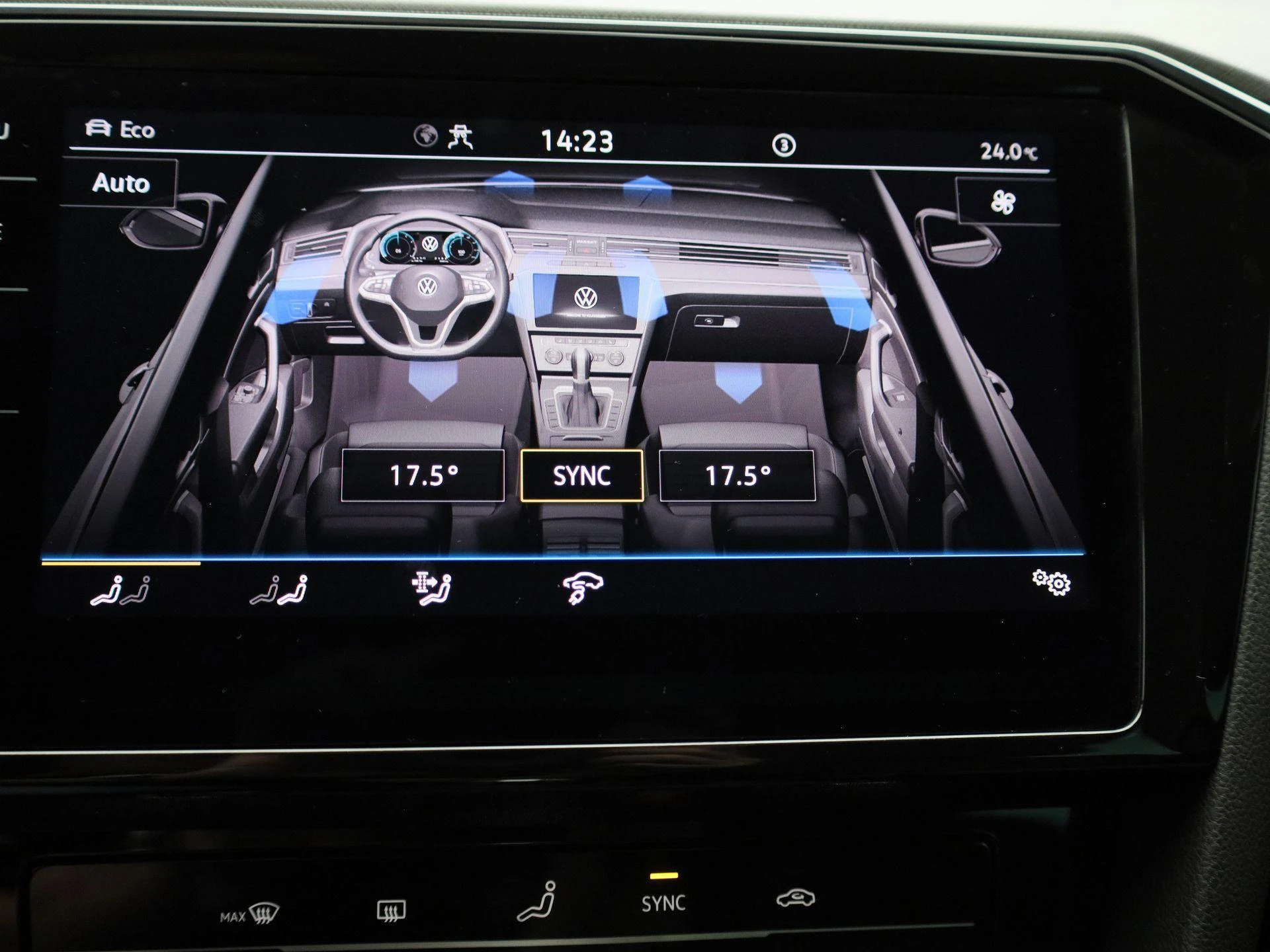 Volkswagen-Passat-image-29