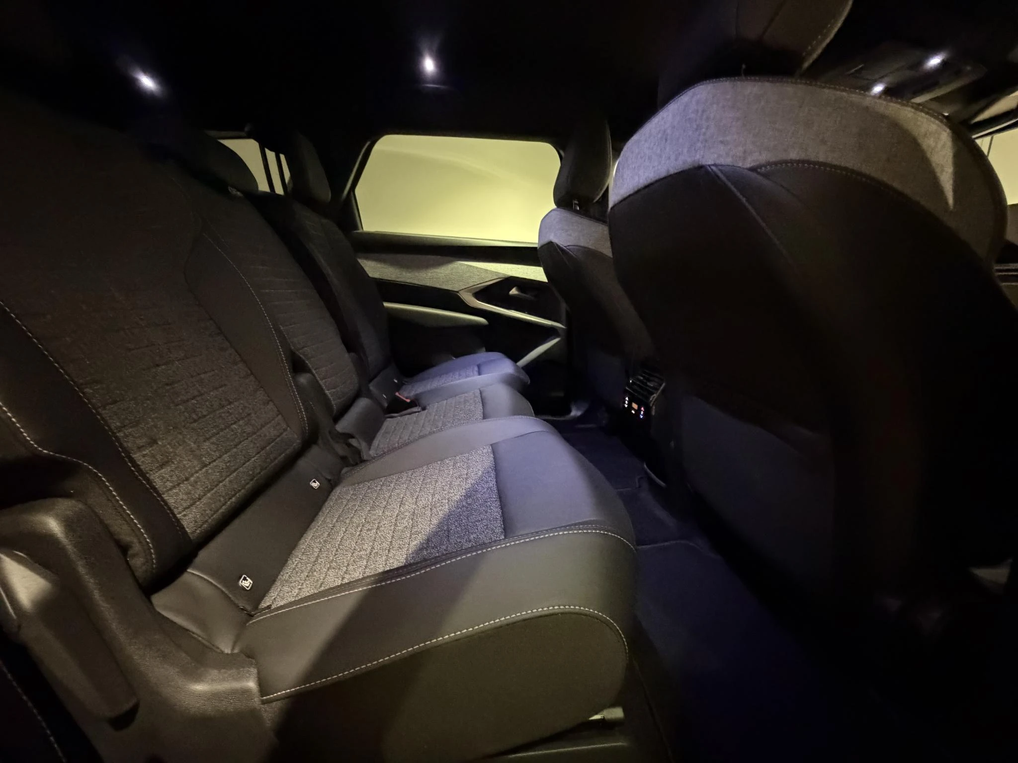 Peugeot-5008-image-19