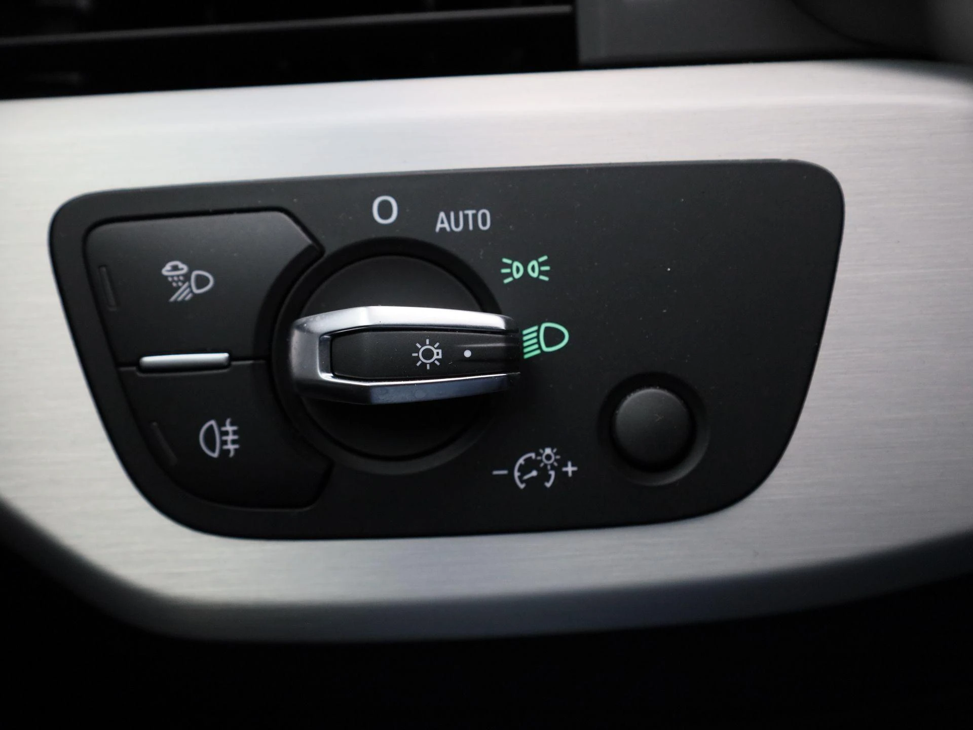 Audi-A4-image-23