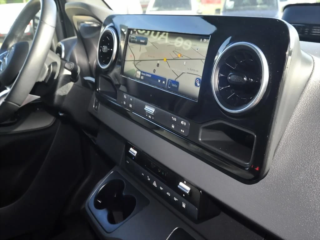 Mercedes-Benz-Sprinter 317-image-8