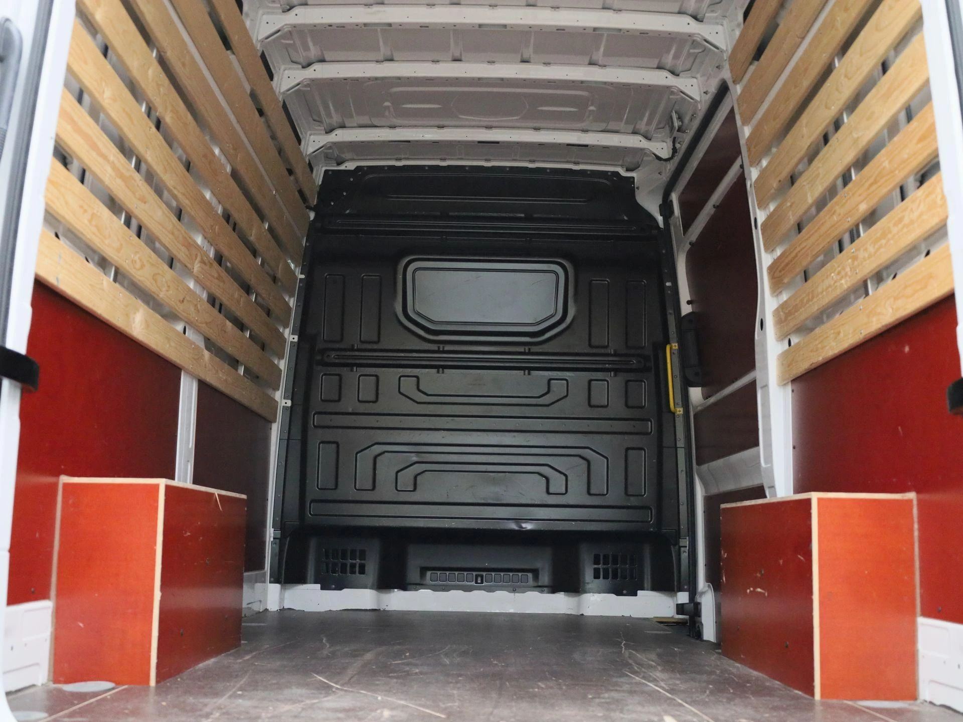 Volkswagen-Crafter-image-17