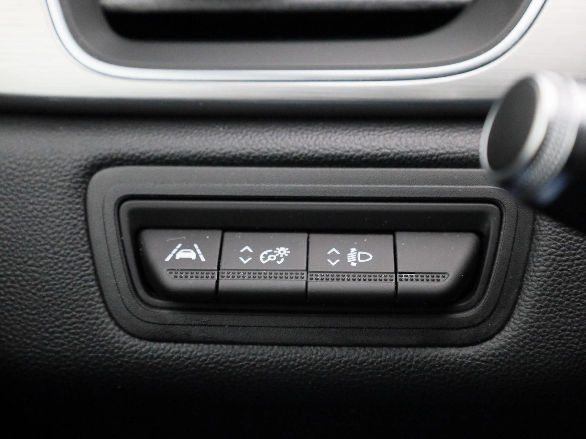Renault-Captur-image-18
