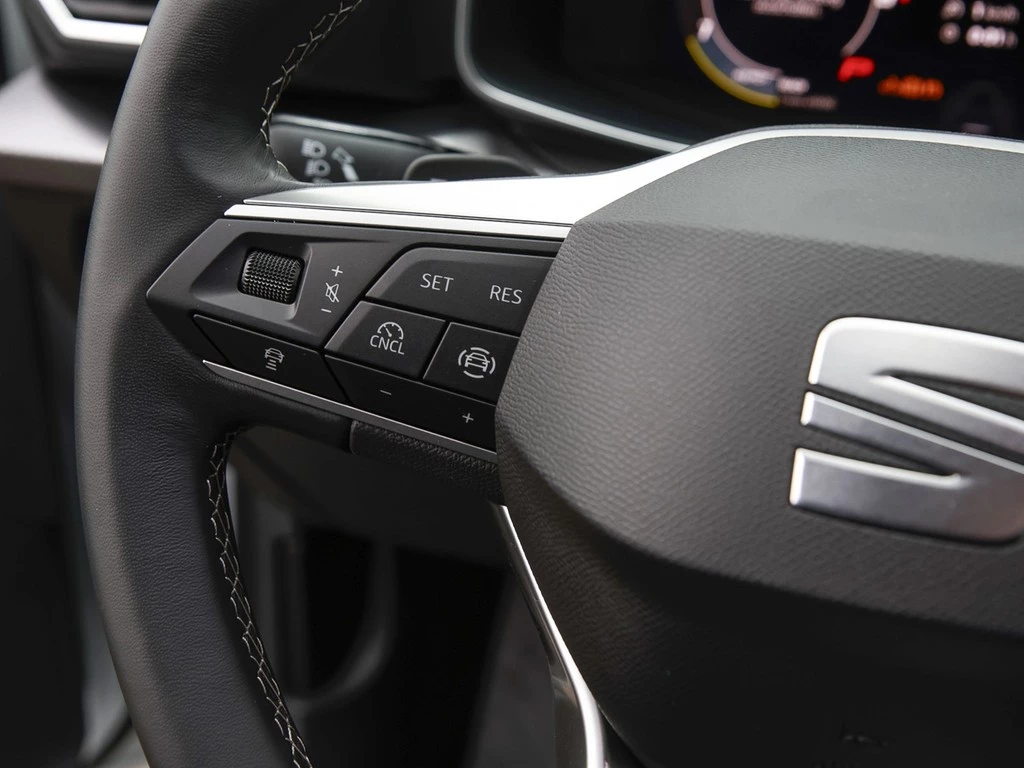 SEAT Leon Sportstourer RE 1.5eTSI 7-Gang-DSG SAL