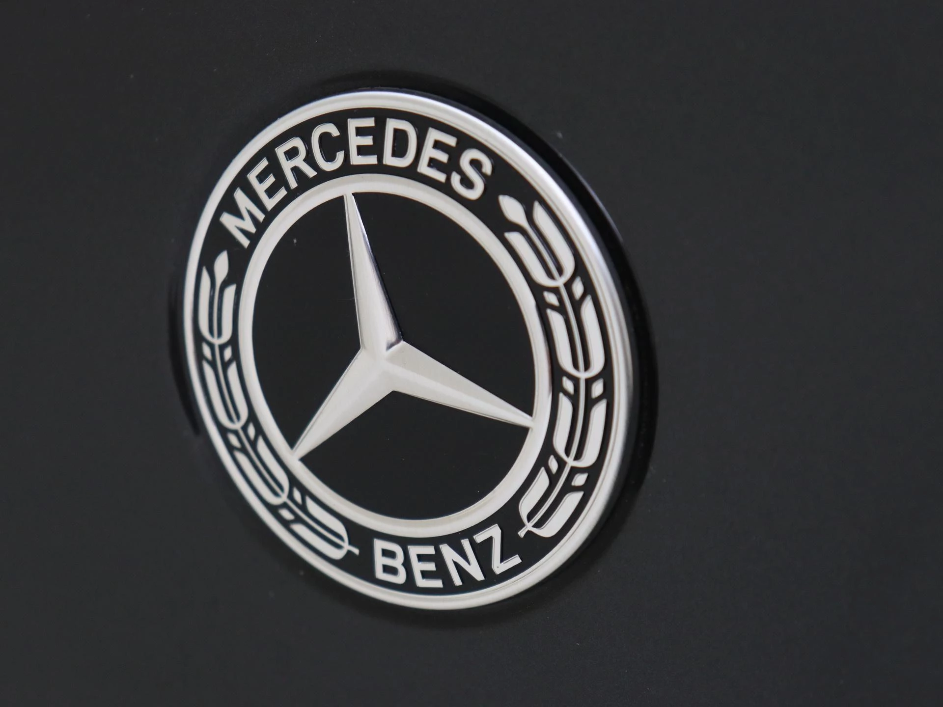 Mercedes-Benz-GLC-image-30