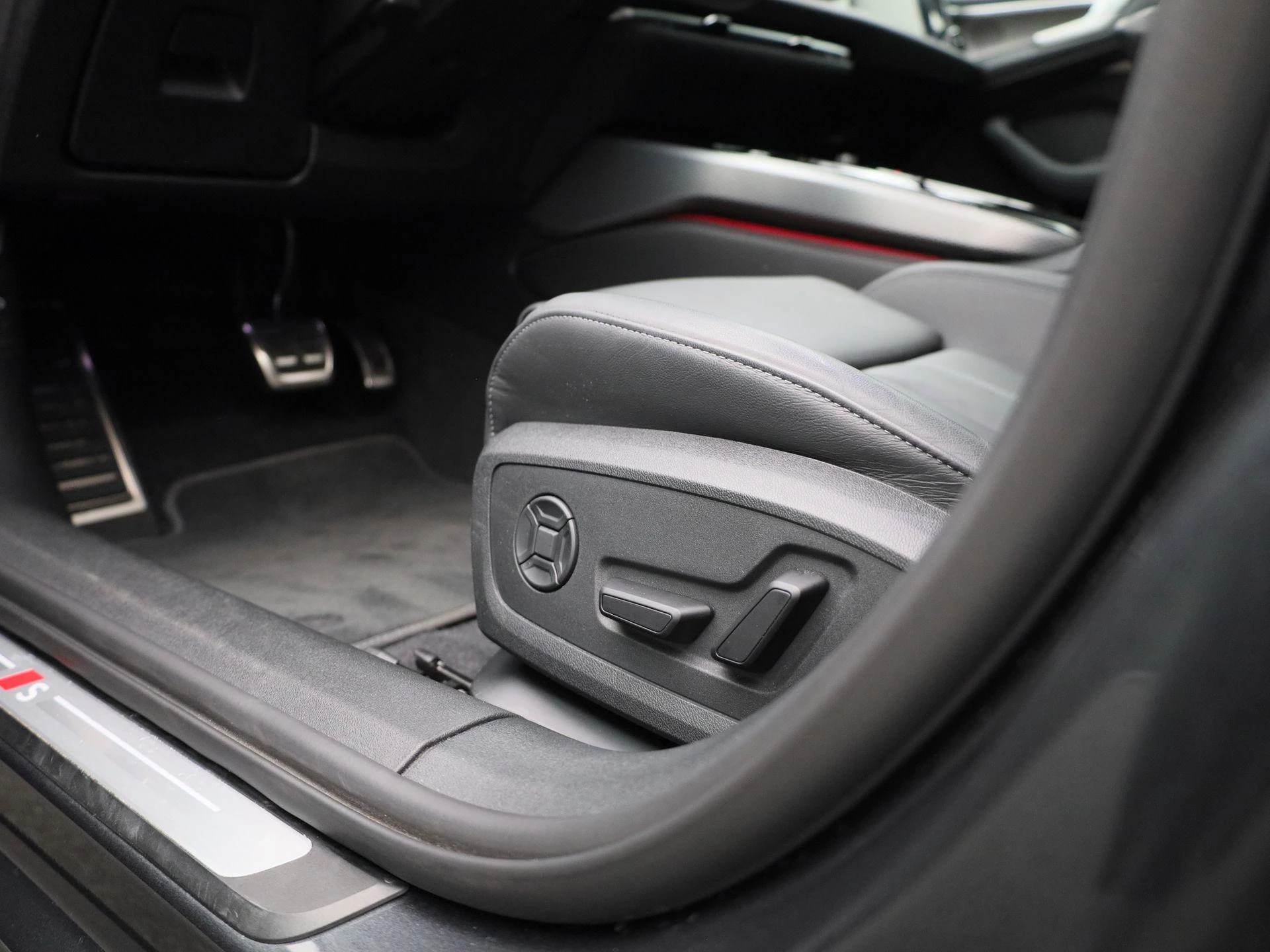 Audi A5 Avant 2.0 e-hybrid quattro S edition Competition