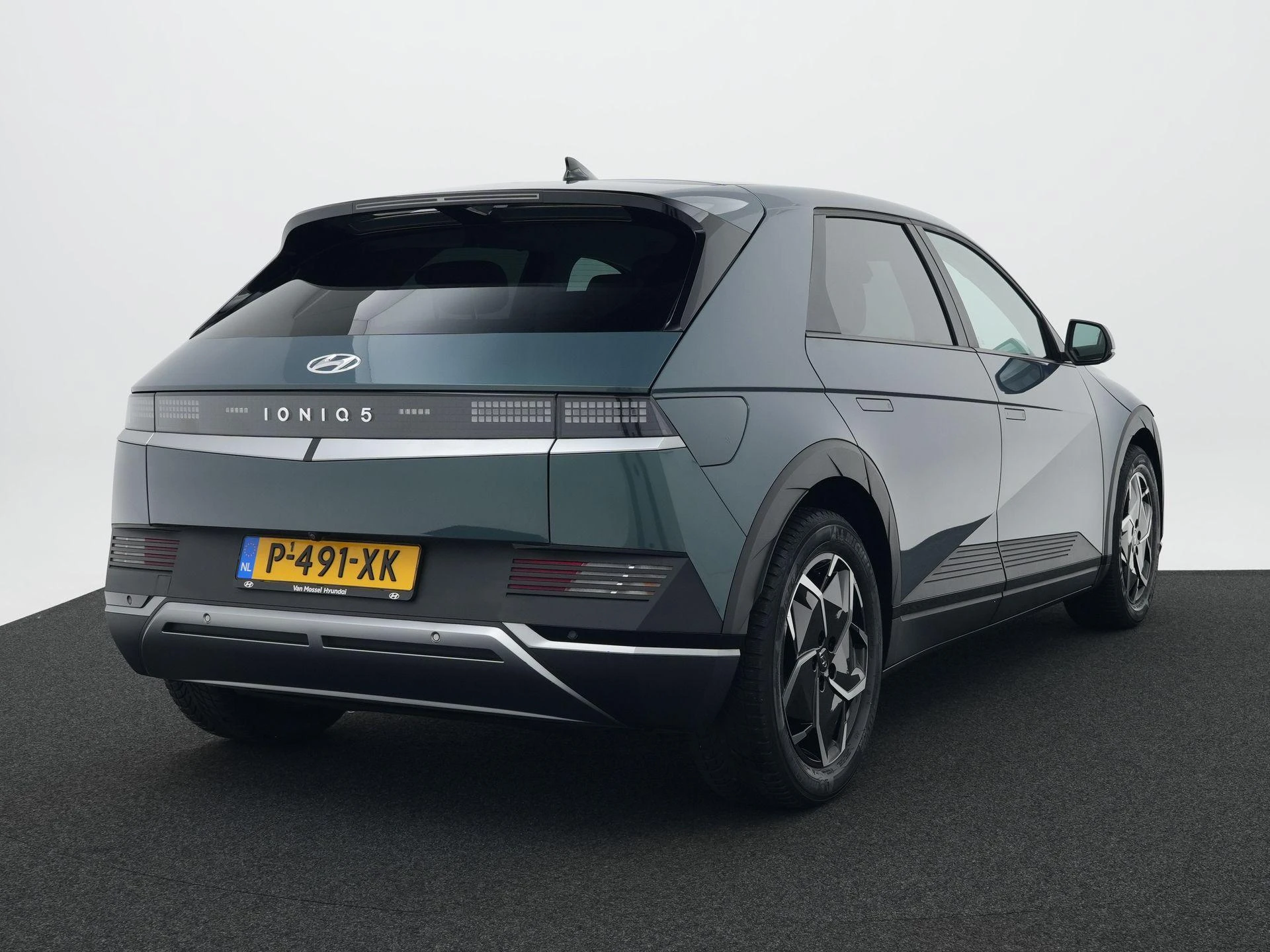 Hyundai-IONIQ 5-image-11