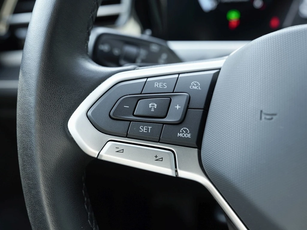 Volkswagen-Passat-image-15